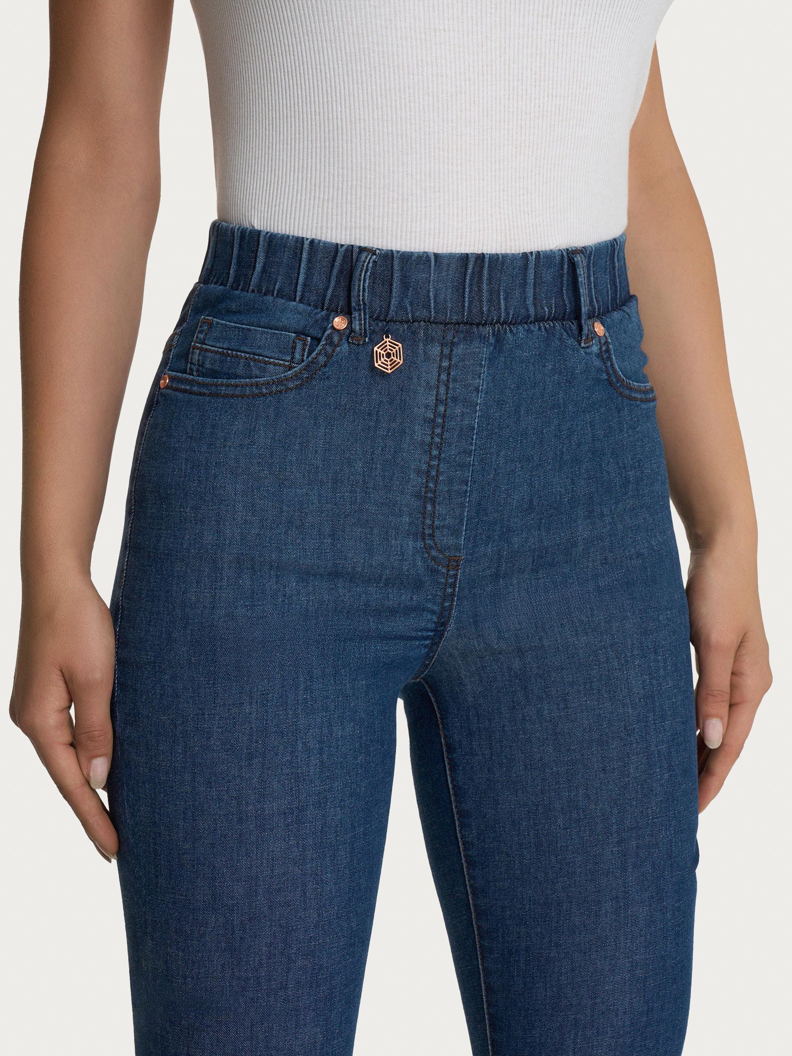 Jeans a 5 tasche in Light Denim  - Jeans - Image 7