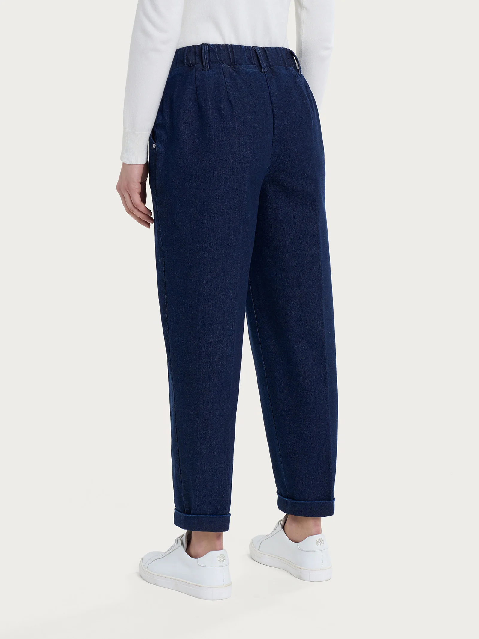 Jeans a carota con tasche e pinces in Super Denim - Persia - Image 2