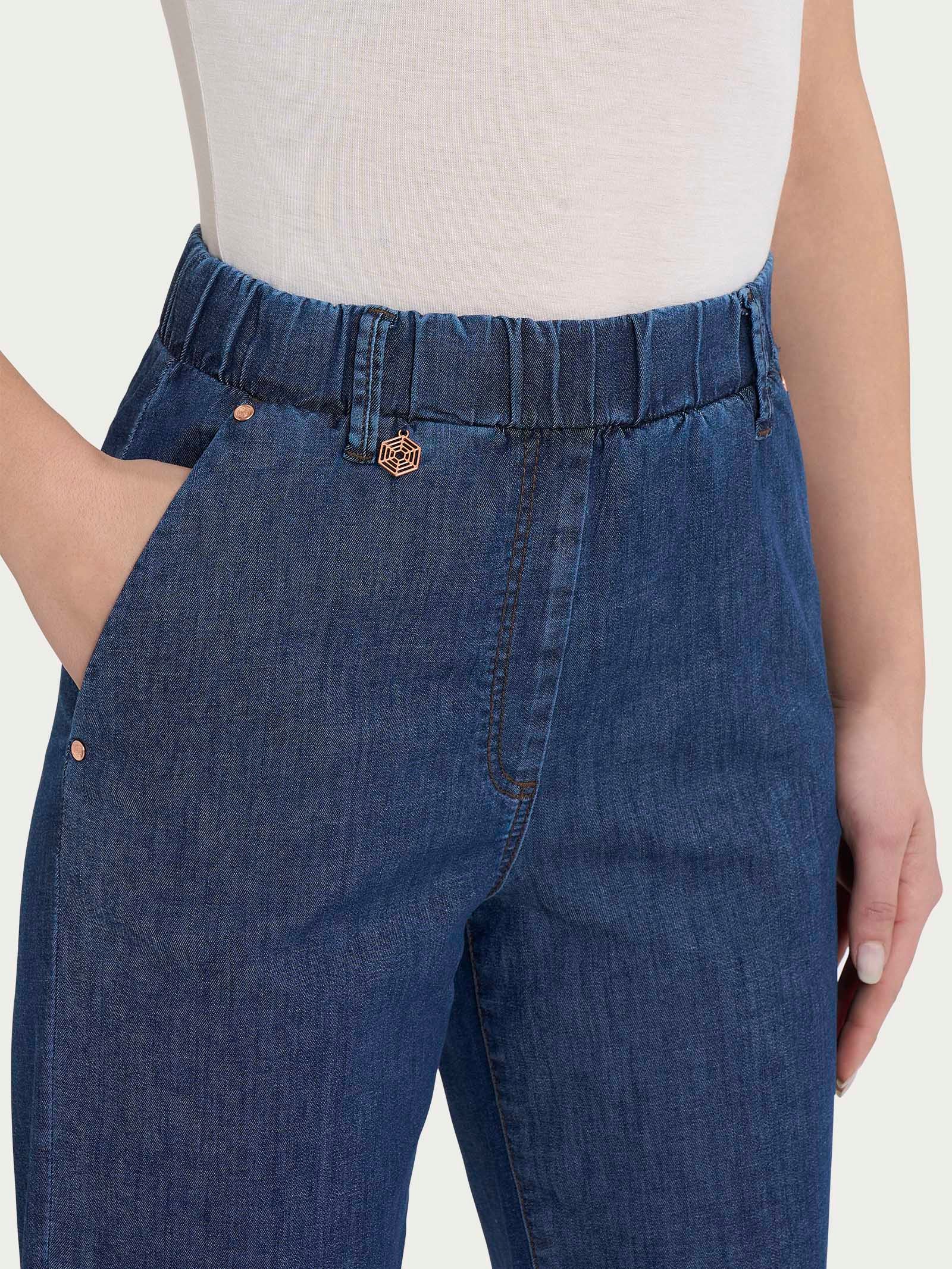 Jeans a carota con tasche in Light Denim - Jeans - Image 6