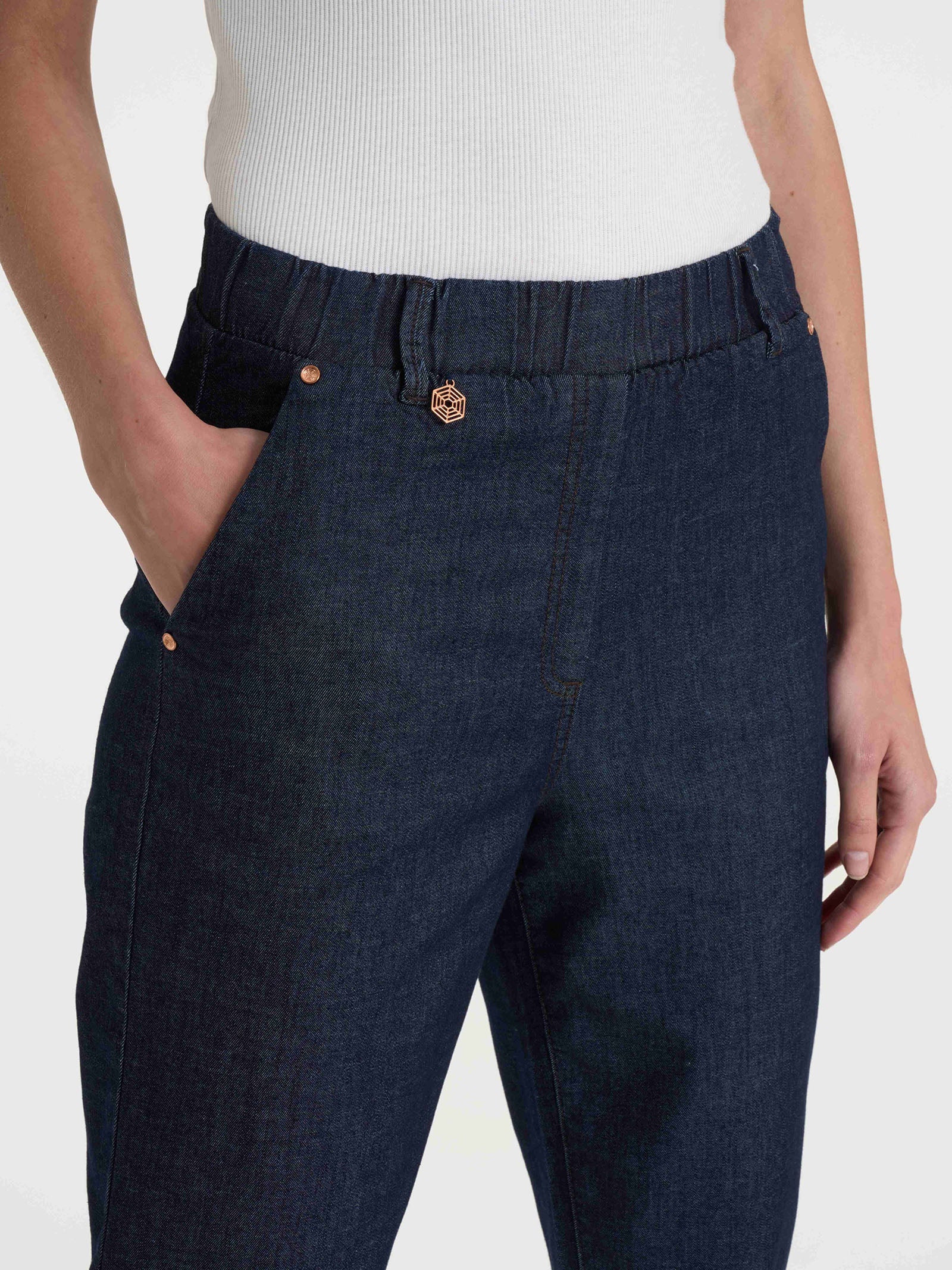 Jeans a carota con tasche in Light Denim - Indigo - Image 3