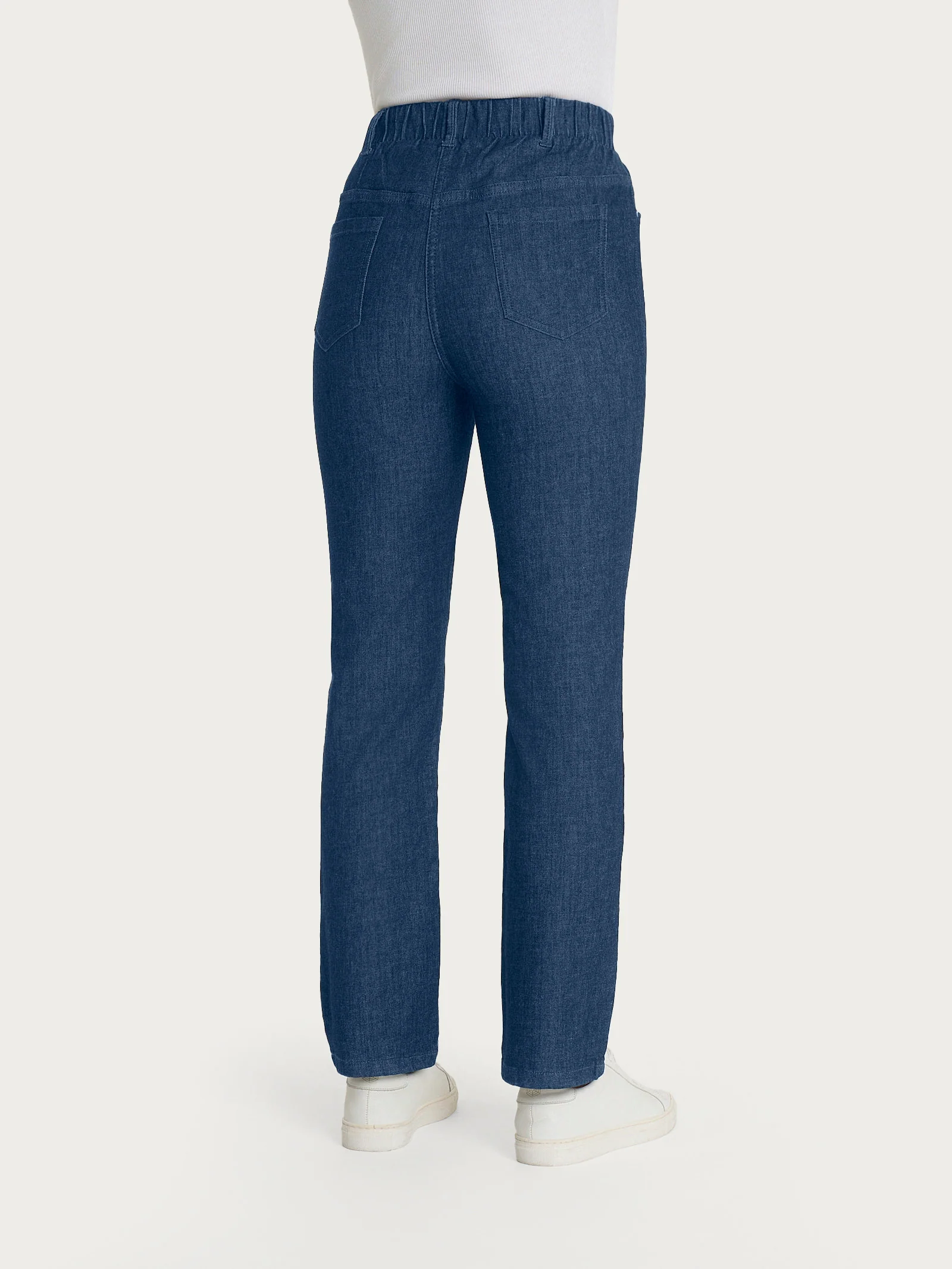 Jeans a gamba dritta con tasche e vita piatta in Light Denim - Jeans - Image 2