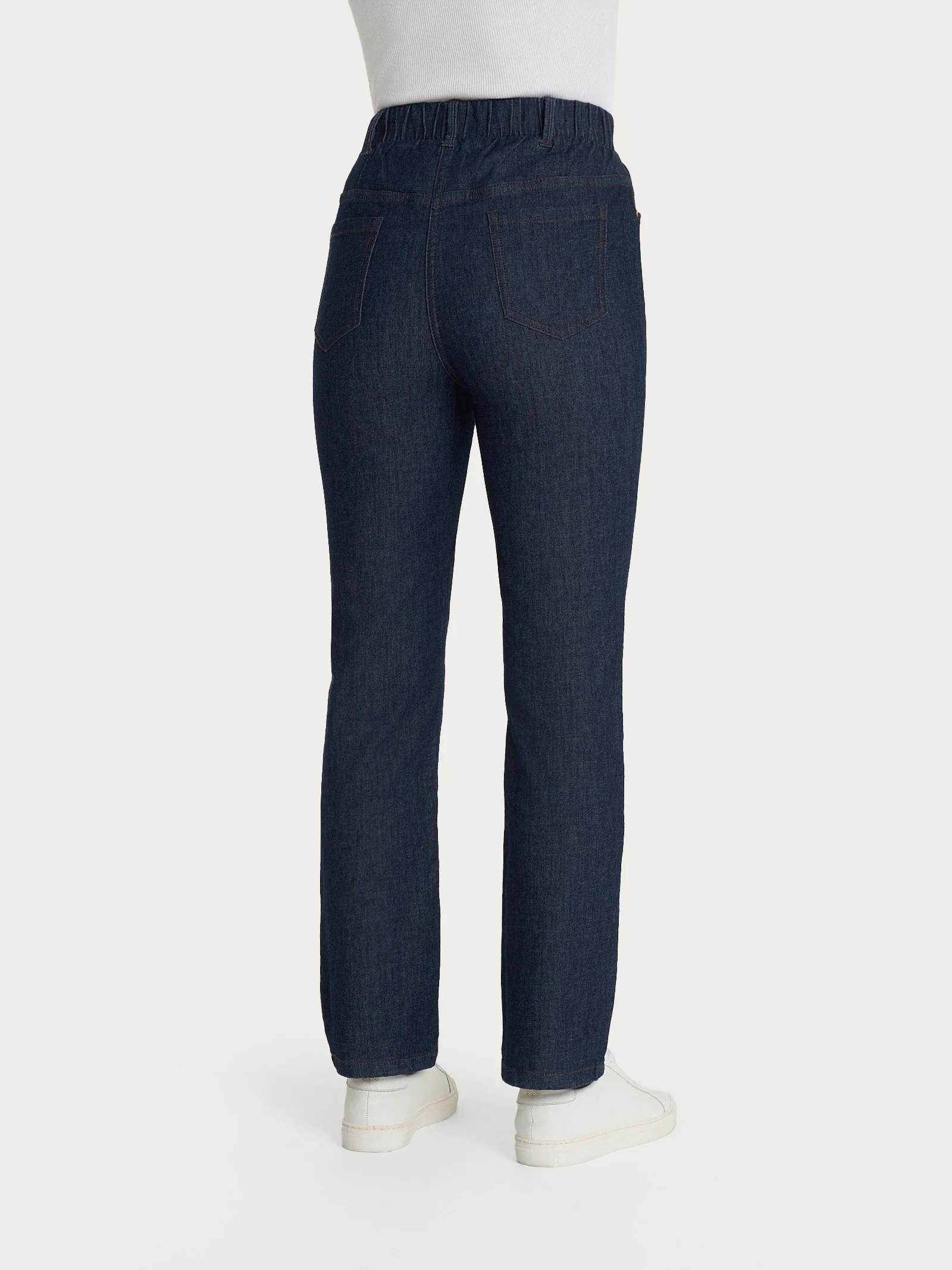 Jeans a gamba dritta con tasche e vita piatta in Light Denim - Indigo - Image 2