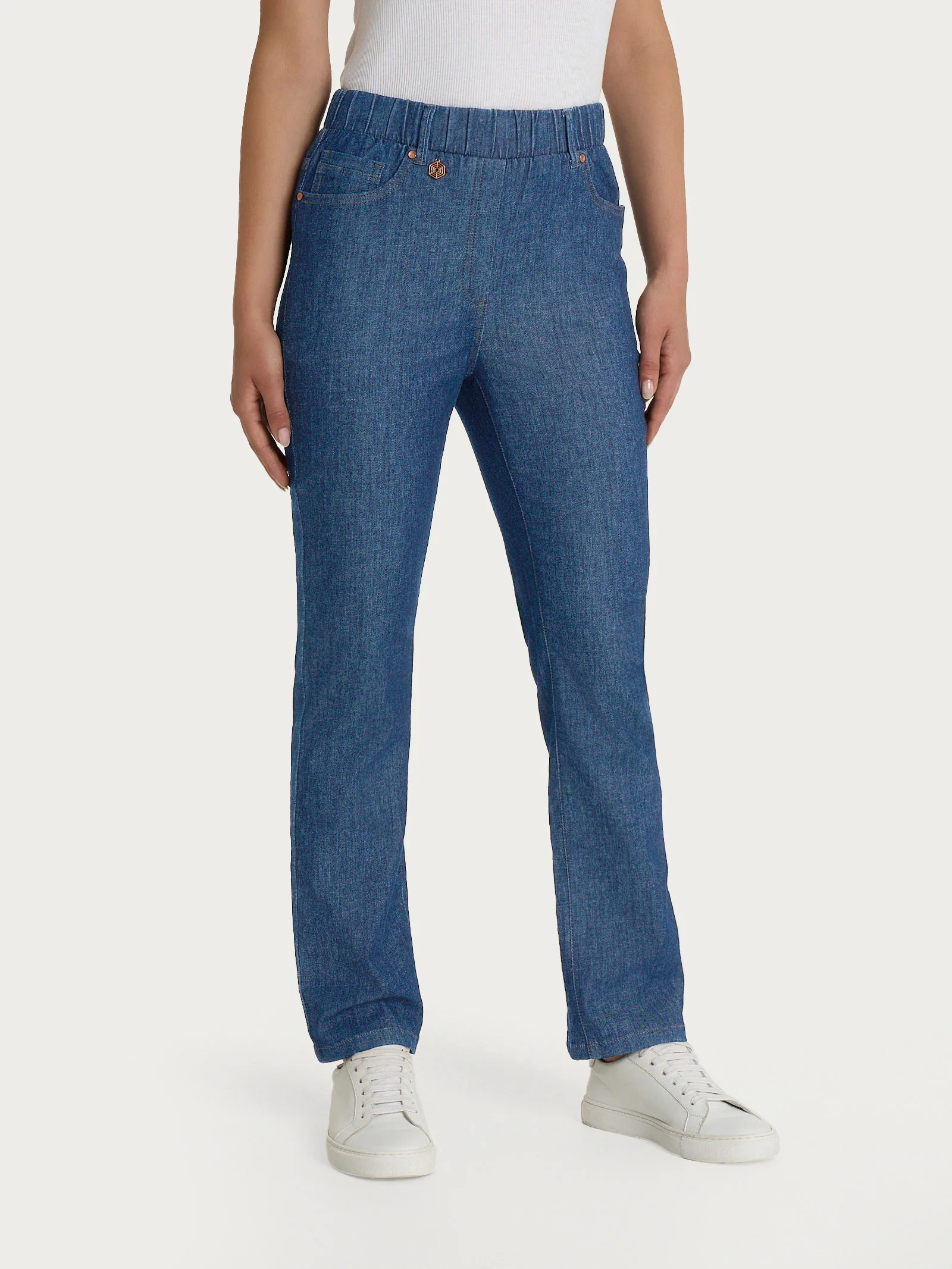 Jeans a gamba dritta con tasche in Light Denim - Delave' - Image 2