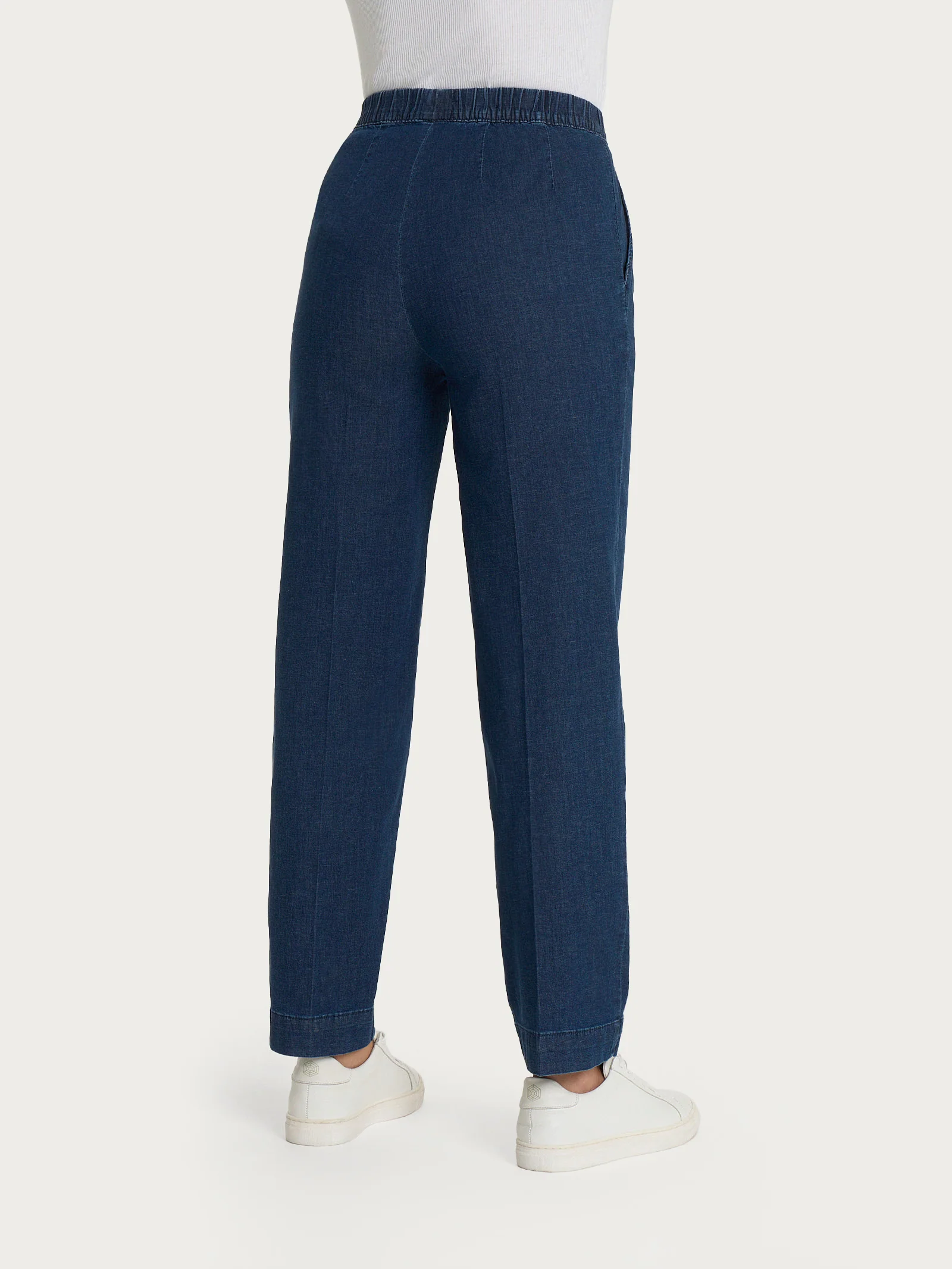 Jeans a gamba dritta con tasche in Super Light Denim - Indigo - Image 4