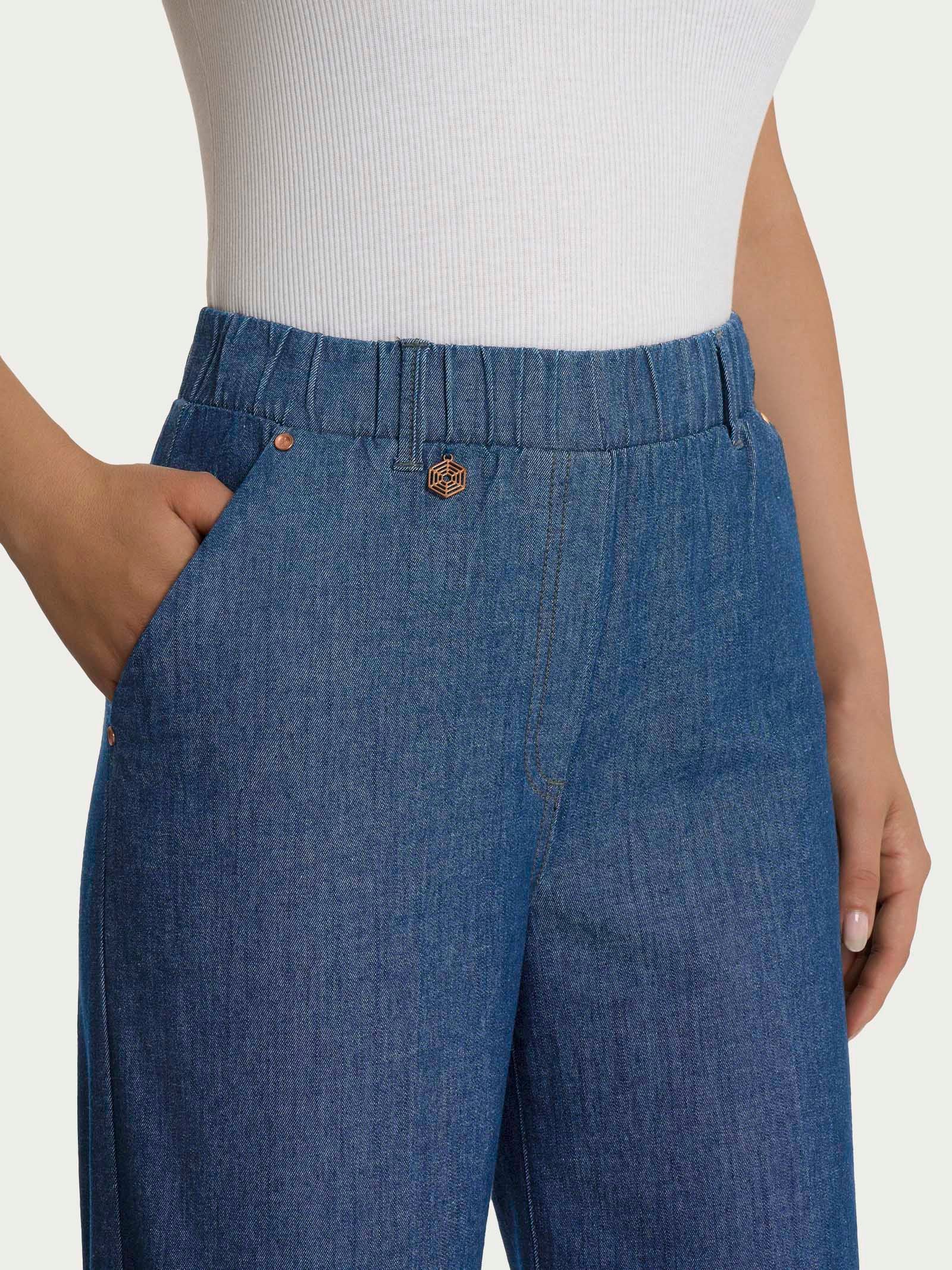 Jeans ampio alla caviglia con tasche in Light Denim - Delave' - Image 3
