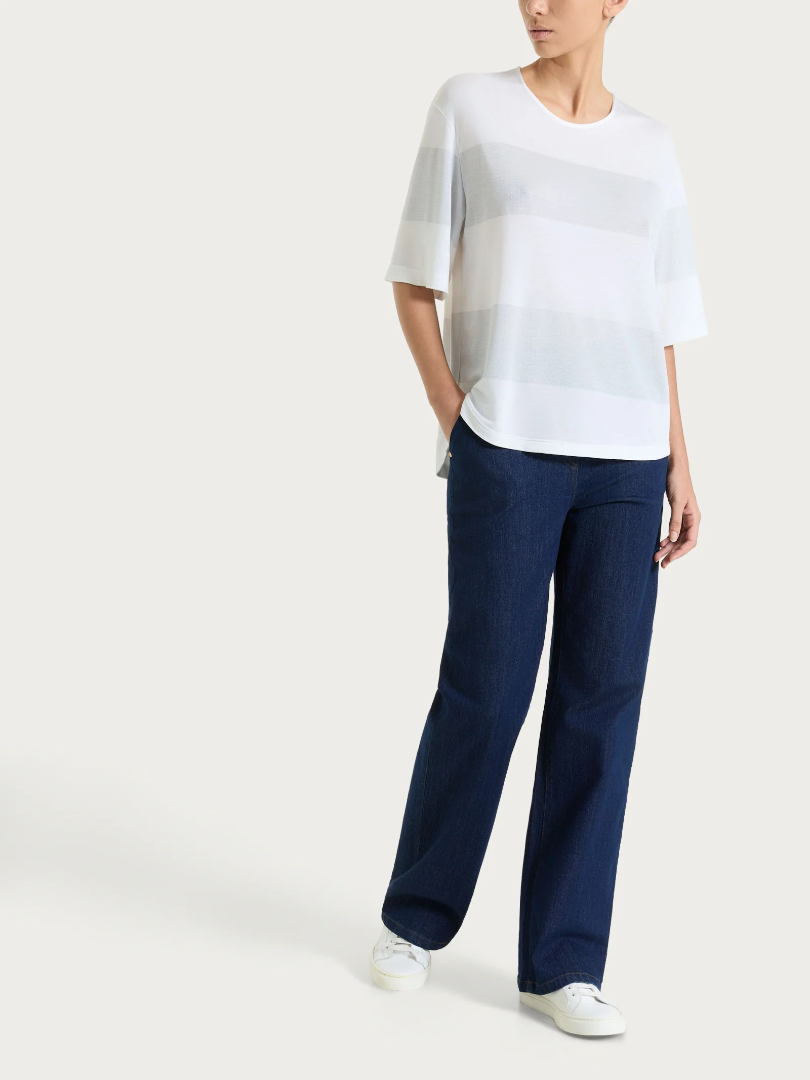 Jeans ampio con tasche in 4 Seasons Denim  - Persia - Image 4