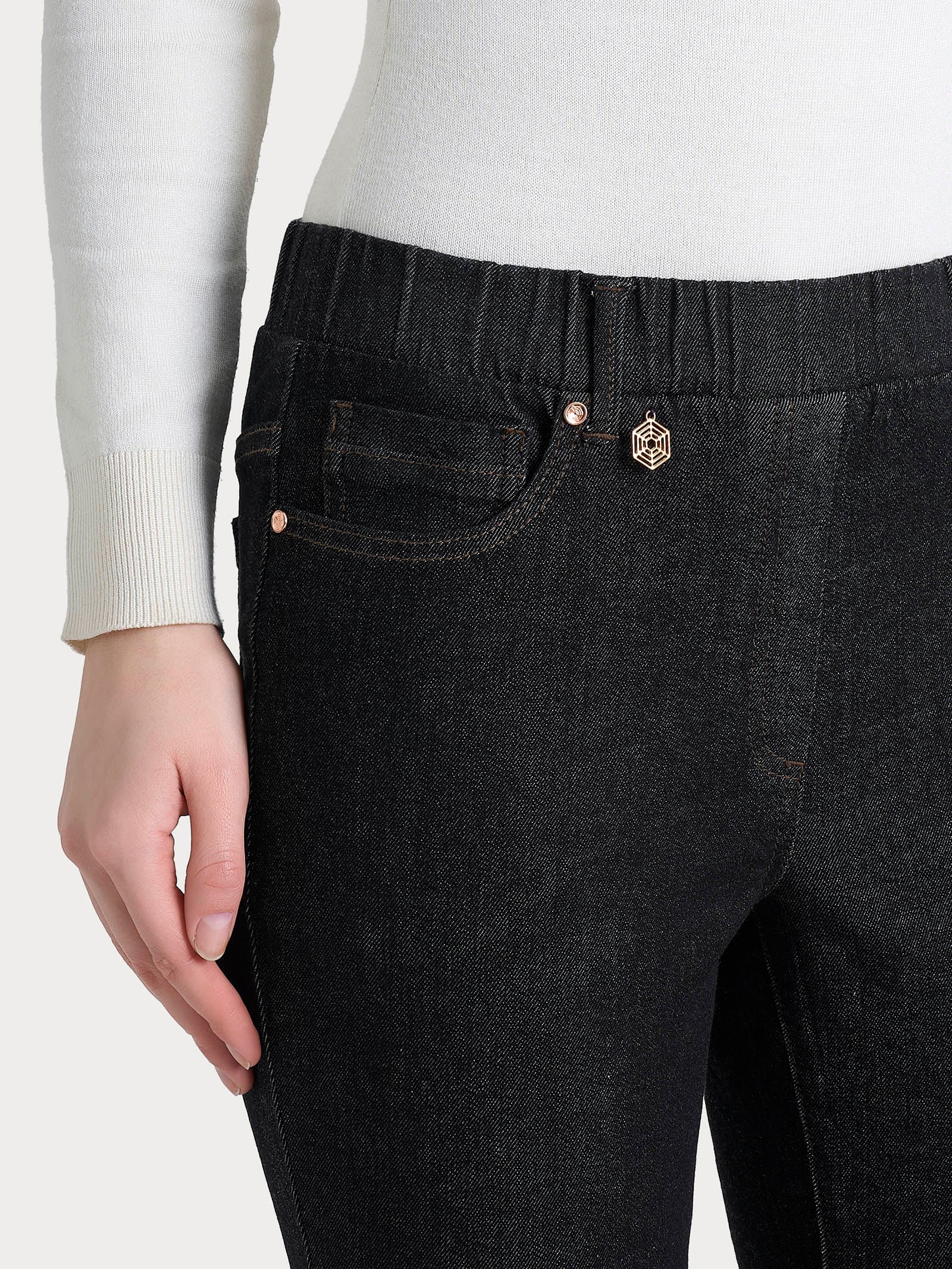 Jeans dritto con tasche in Heritage Denim - Gray Black - Image 3