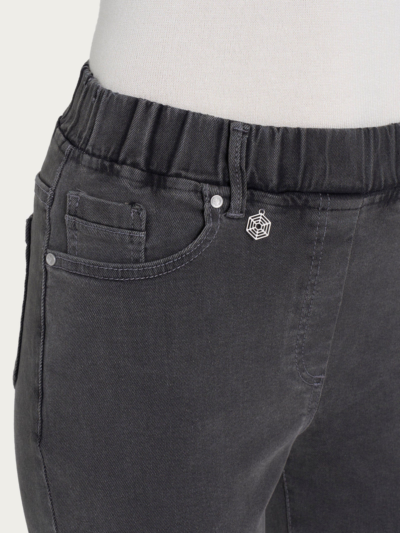 Jeans dritto con tasche in Super Denim - Ferro - Image 3