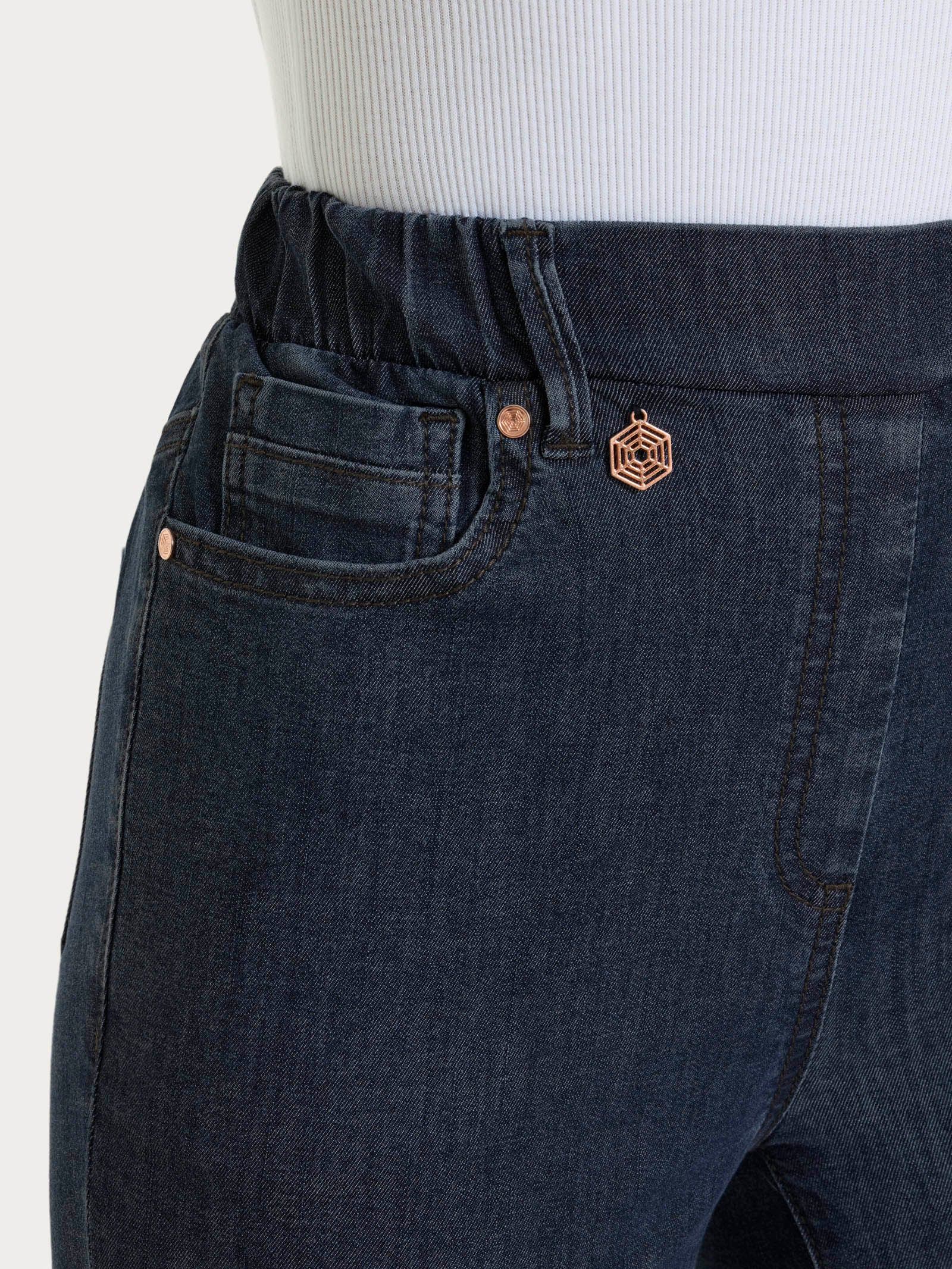 Jeans flare con tasche e vita piatta in Light Denim - Indigo - Image 3