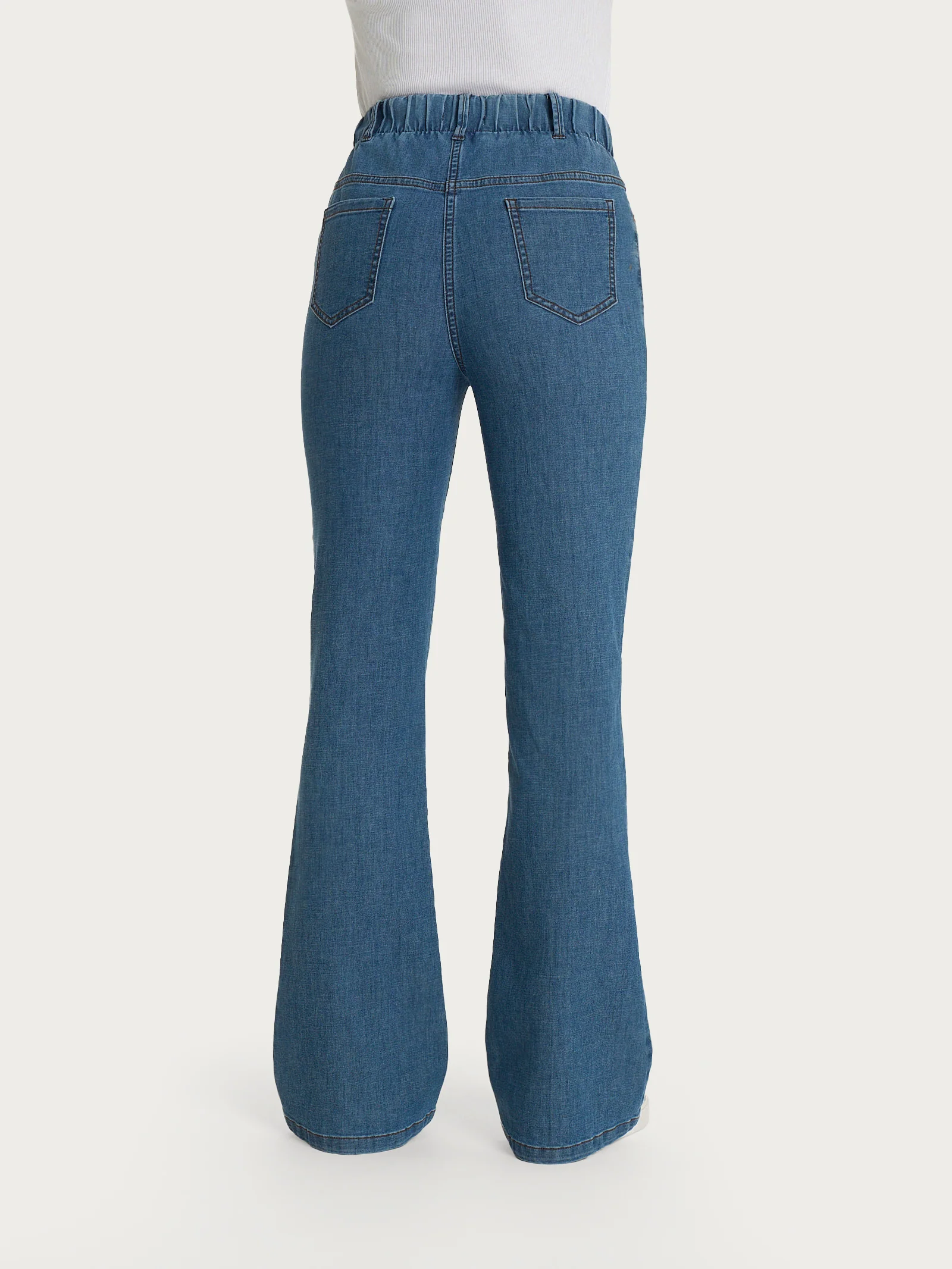Jeans flare con tasche in Light Denim - Delave' - Image 2
