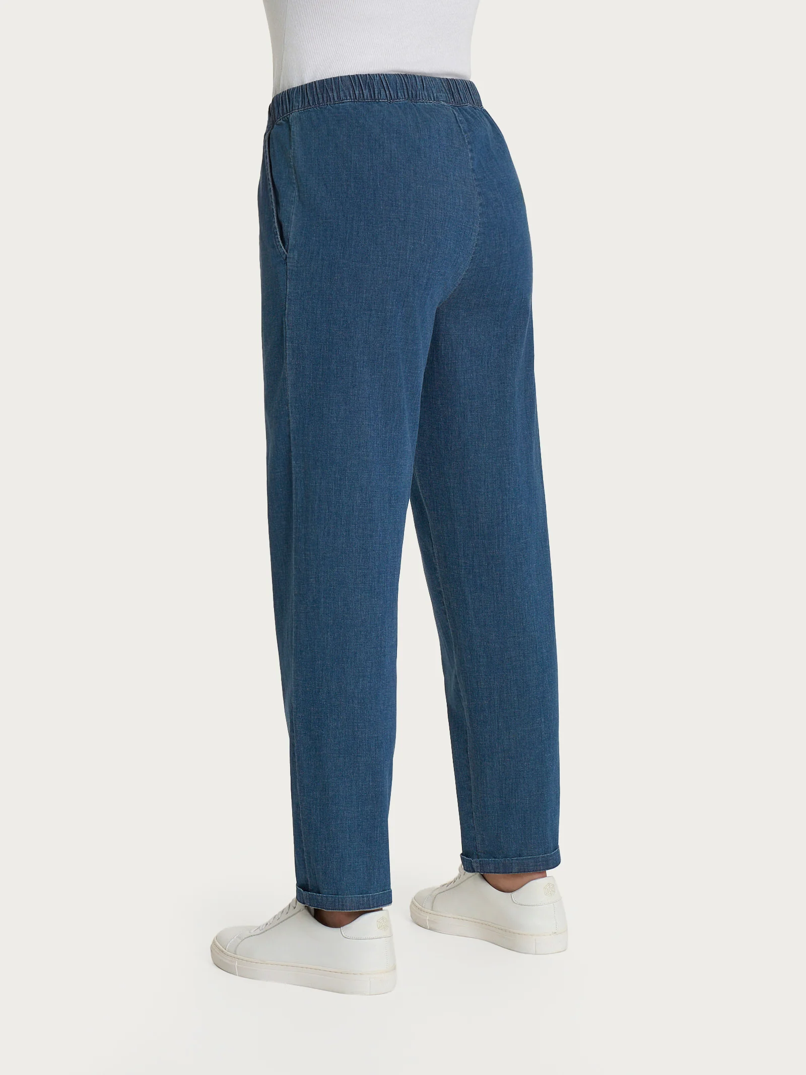 Jeans jogger con tasche in Super Light Denim - Indigo - Image 6