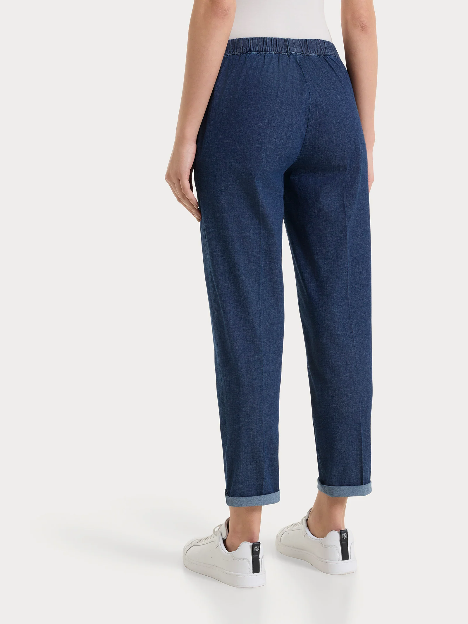 Jeans jogger con tasche in Super Light Denim - Indigo - Image 4