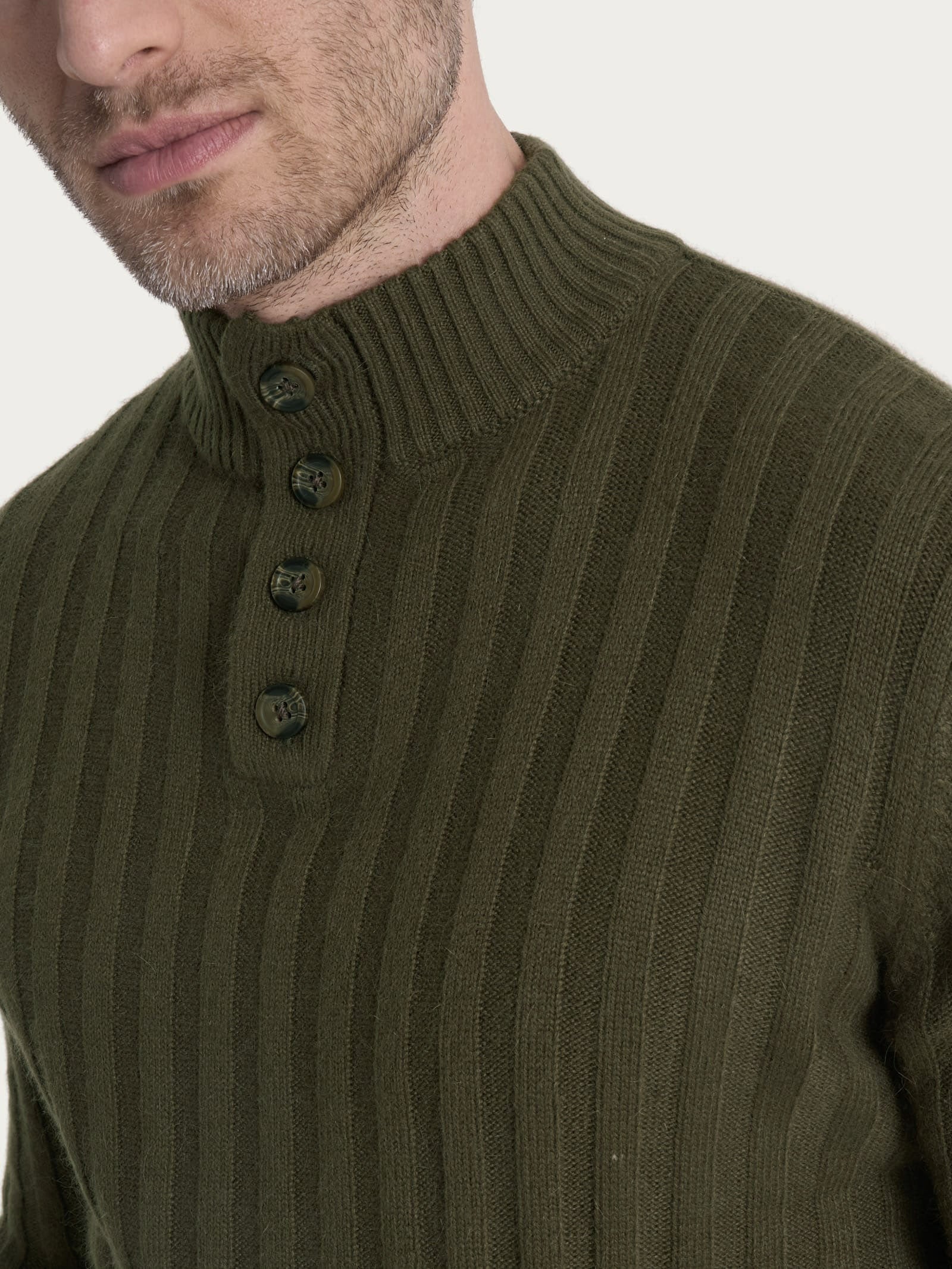 Lupetto con costa piatta in Natural Soft - Dark Olive - Image 3