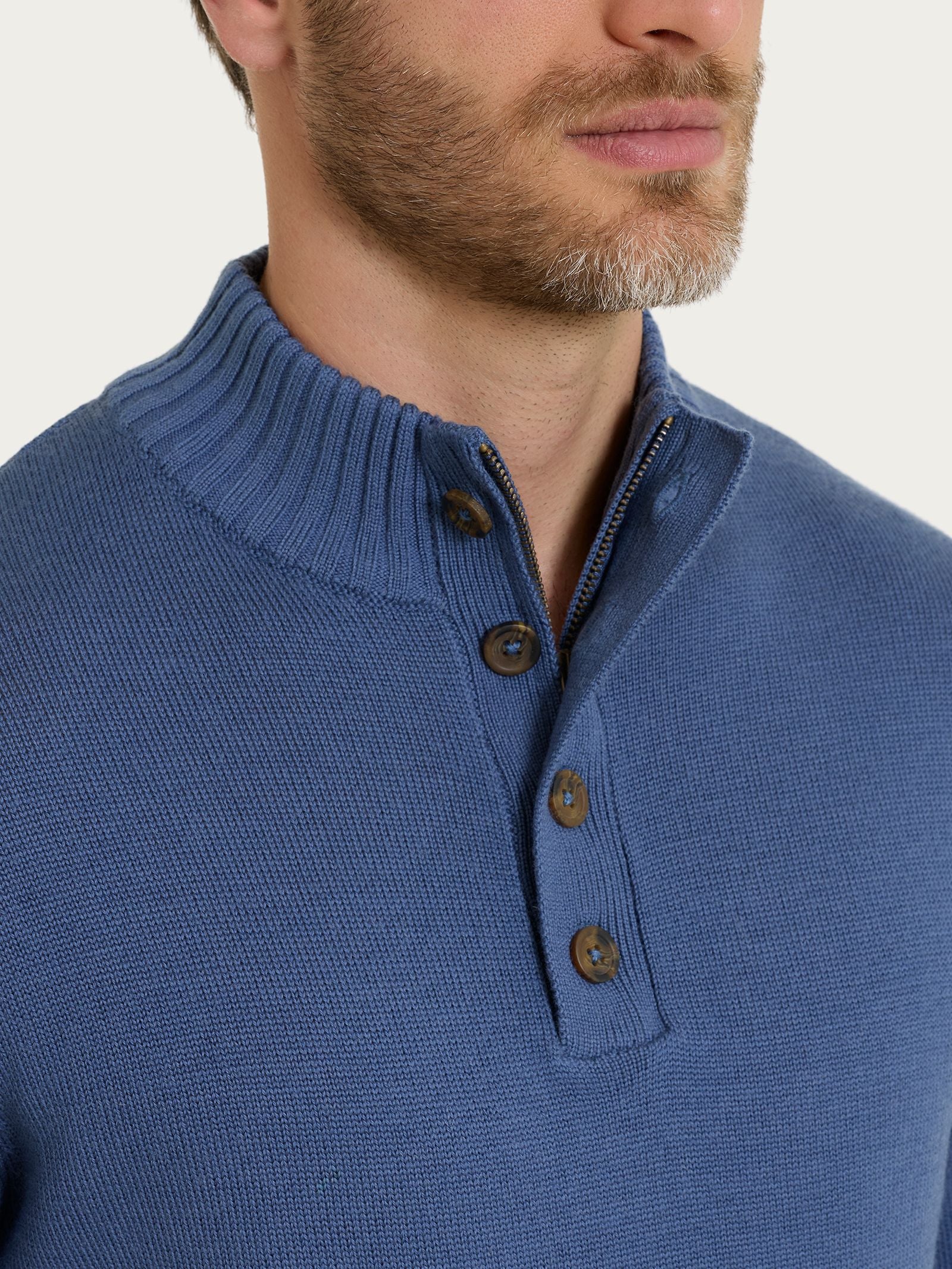 Lupetto con zip e bottoni in Merino Soft - Aviazione - Image 3