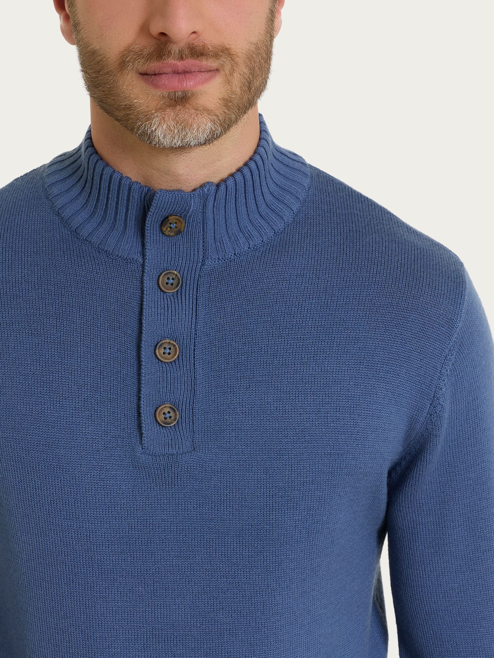 Lupetto con zip e bottoni in Merino Soft - Aviazione - Image 4