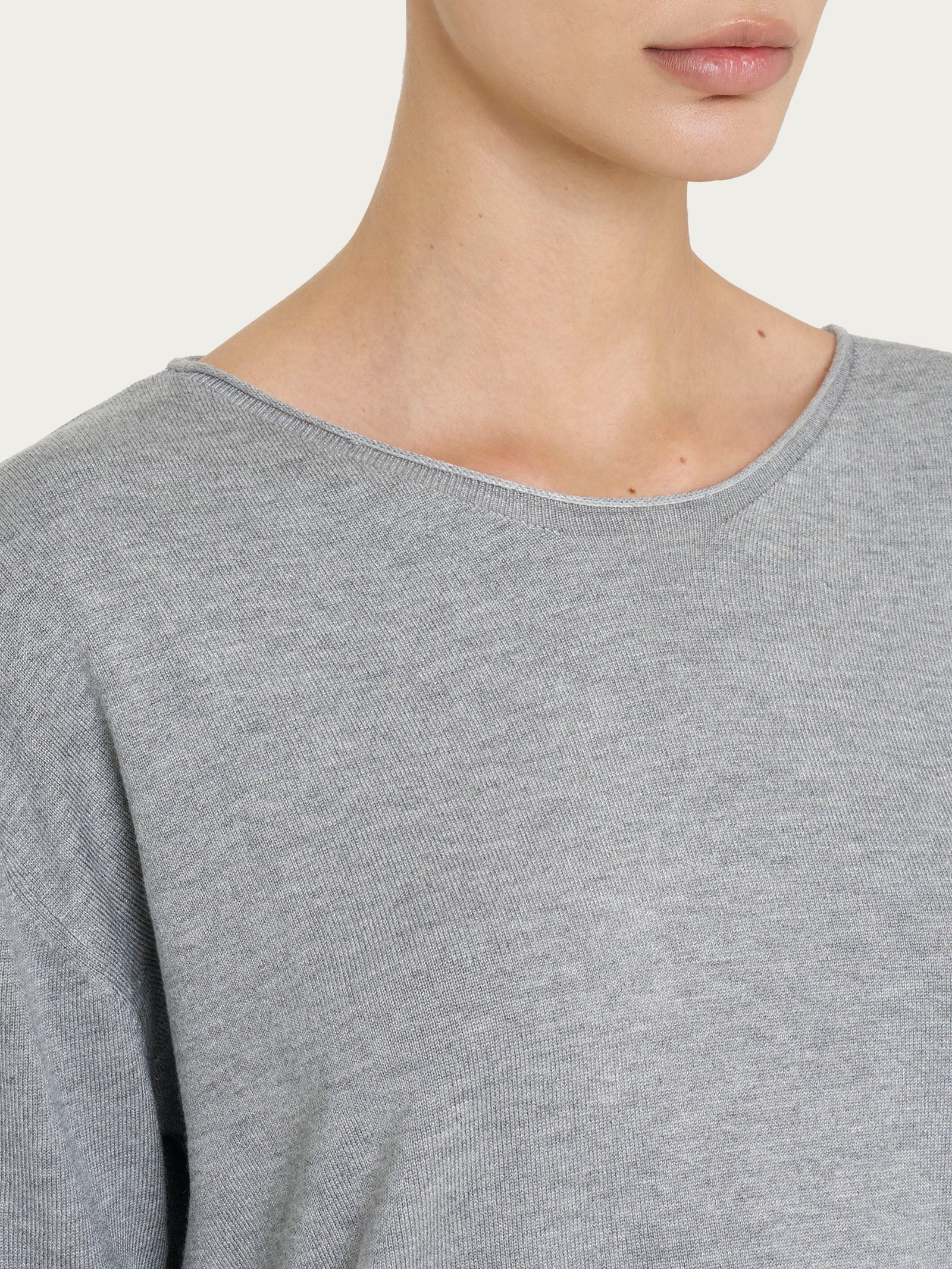 Maglia asimmetrica con girocollo Four Seasons - Ghiaia Mel. - Image 3