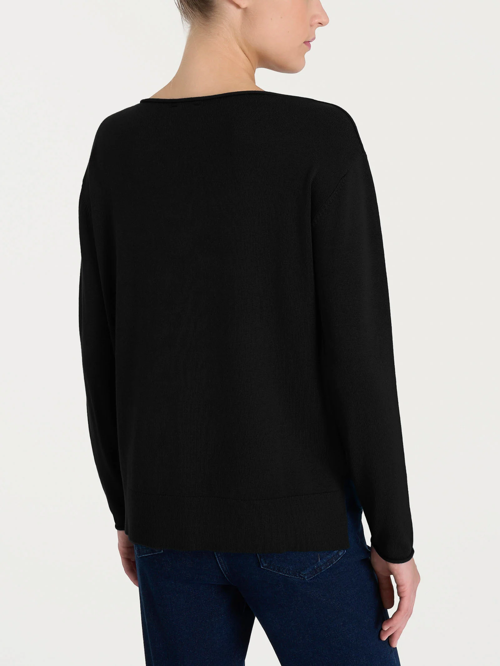 Maglia asimmetrica con scollo a barchetta Four Seasons - Nero - Image 2