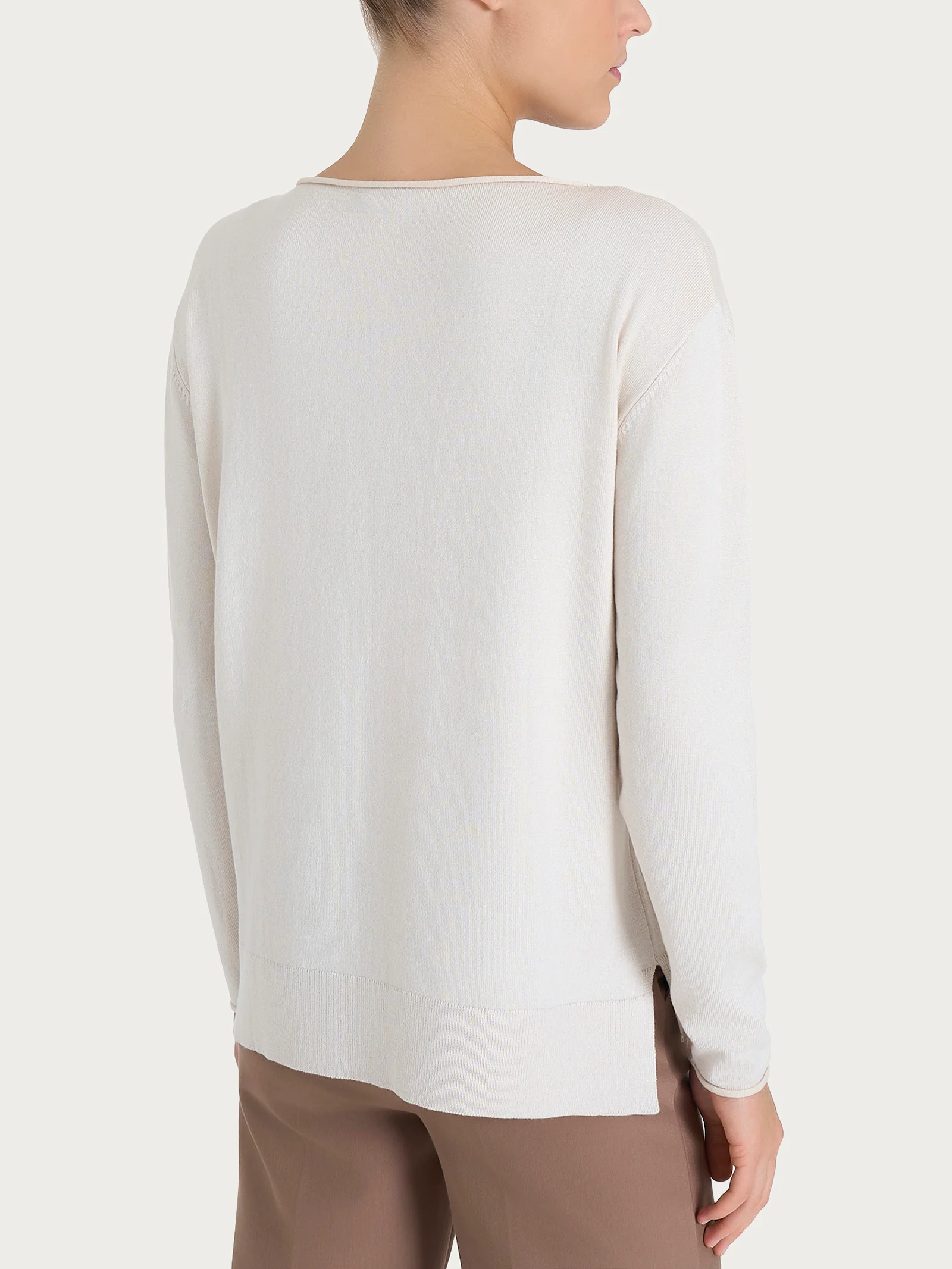 Maglia asimmetrica con scollo a barchetta Four Seasons - Champignon - Image 2