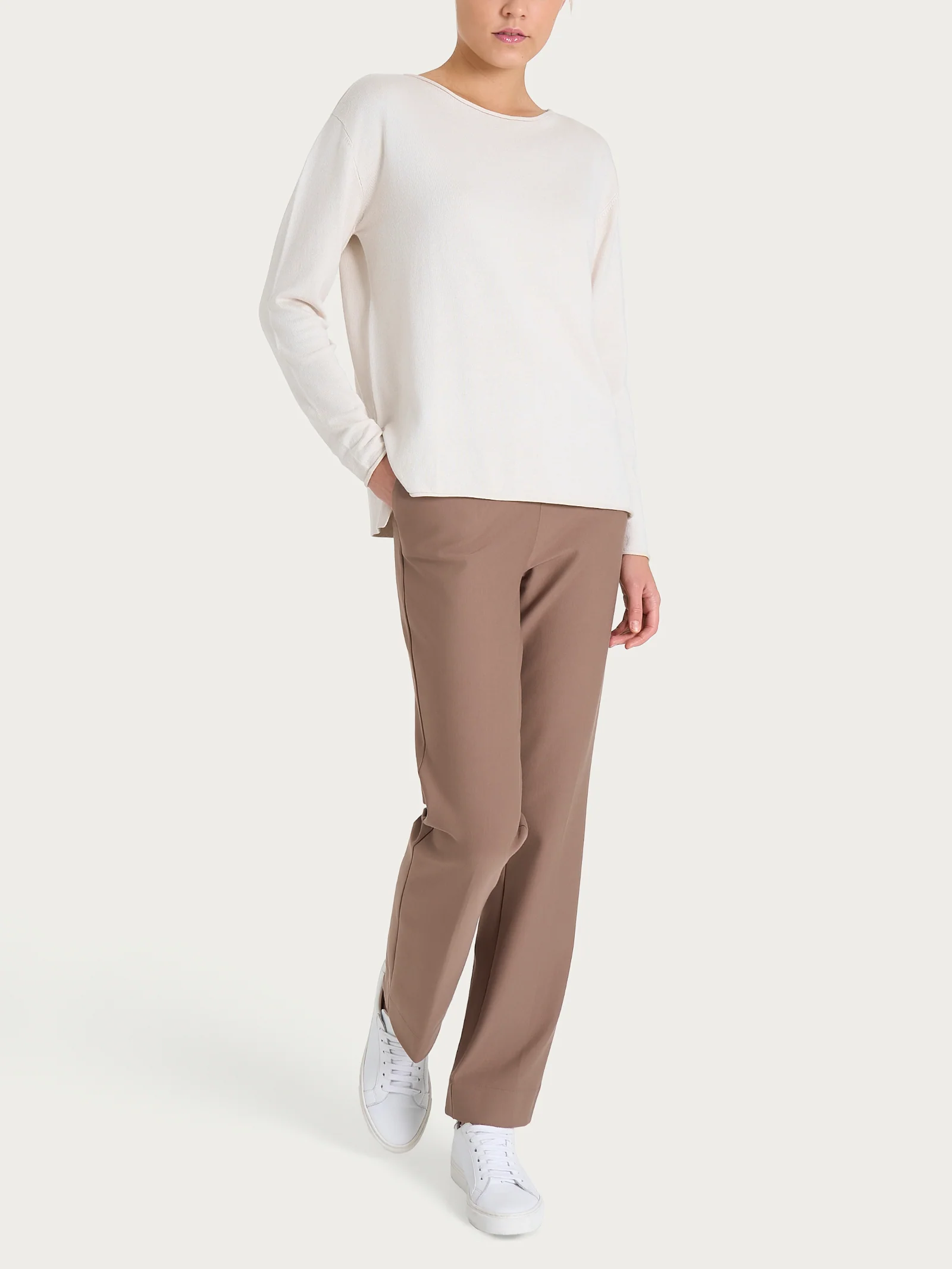 Maglia asimmetrica con scollo a barchetta Four Seasons - Champignon - Image 4