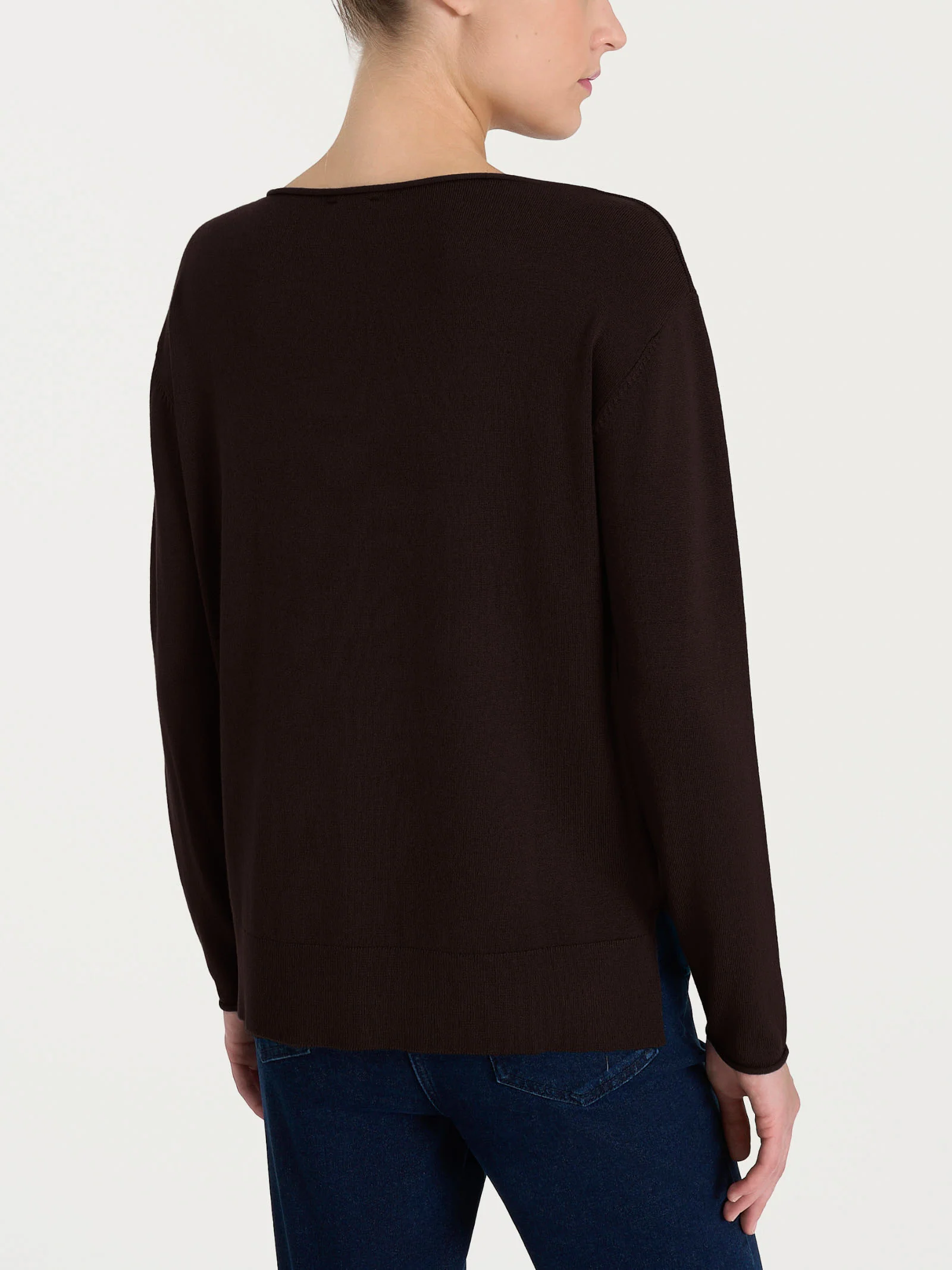 Maglia asimmetrica con scollo a barchetta Four Seasons - Chocolate Torte - Image 2
