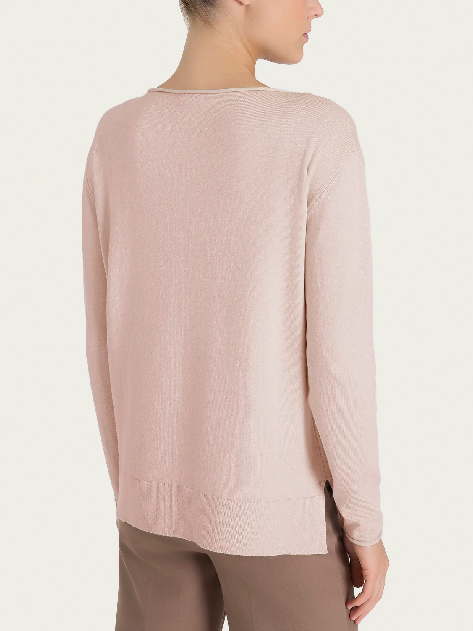 Maglia asimmetrica con scollo a barchetta Four Seasons - Cameo Rose - Image 2