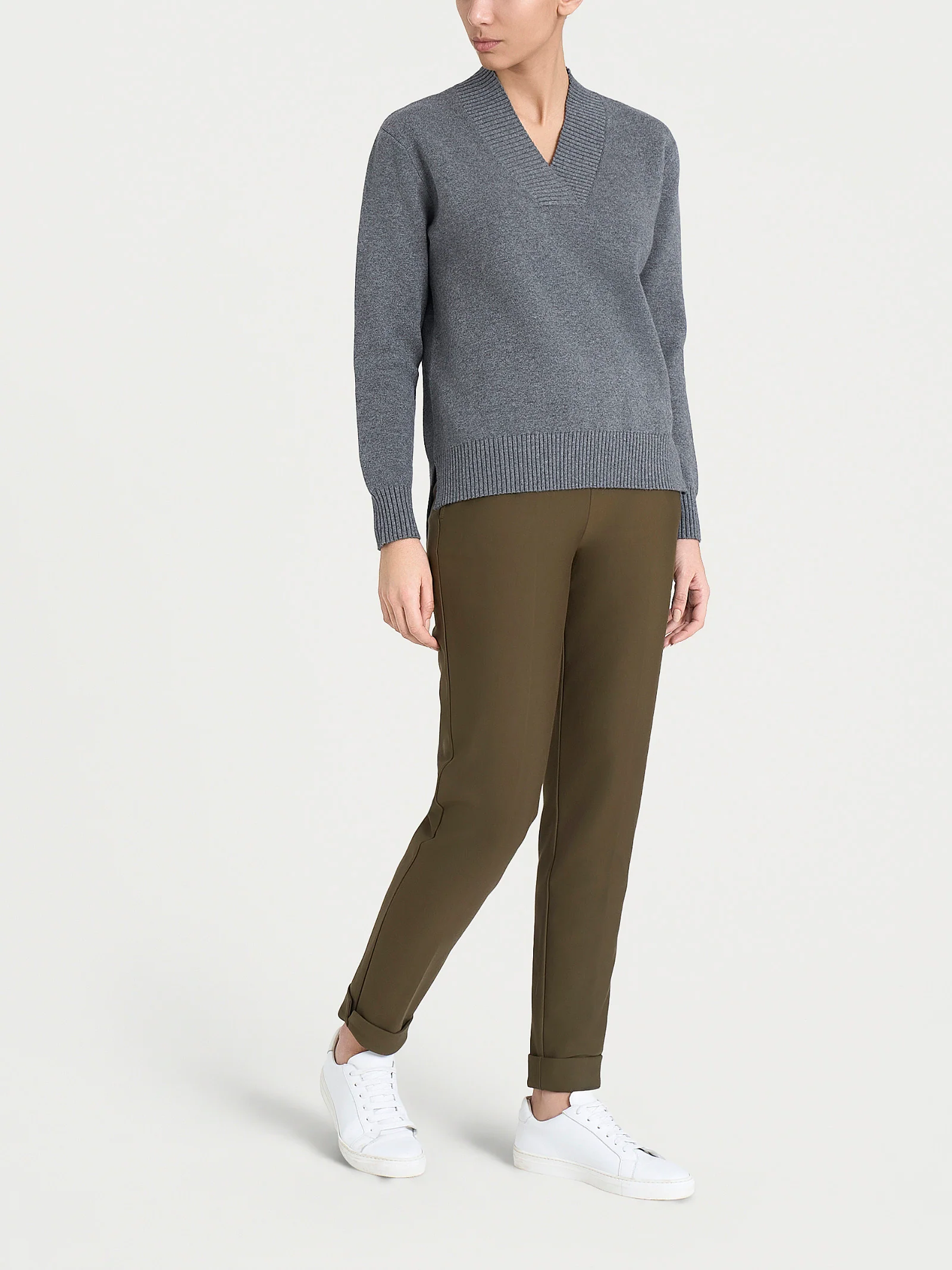 Maglia asimmetrica con scollo a V in Super Soft - Ferro Mel. - Image 5