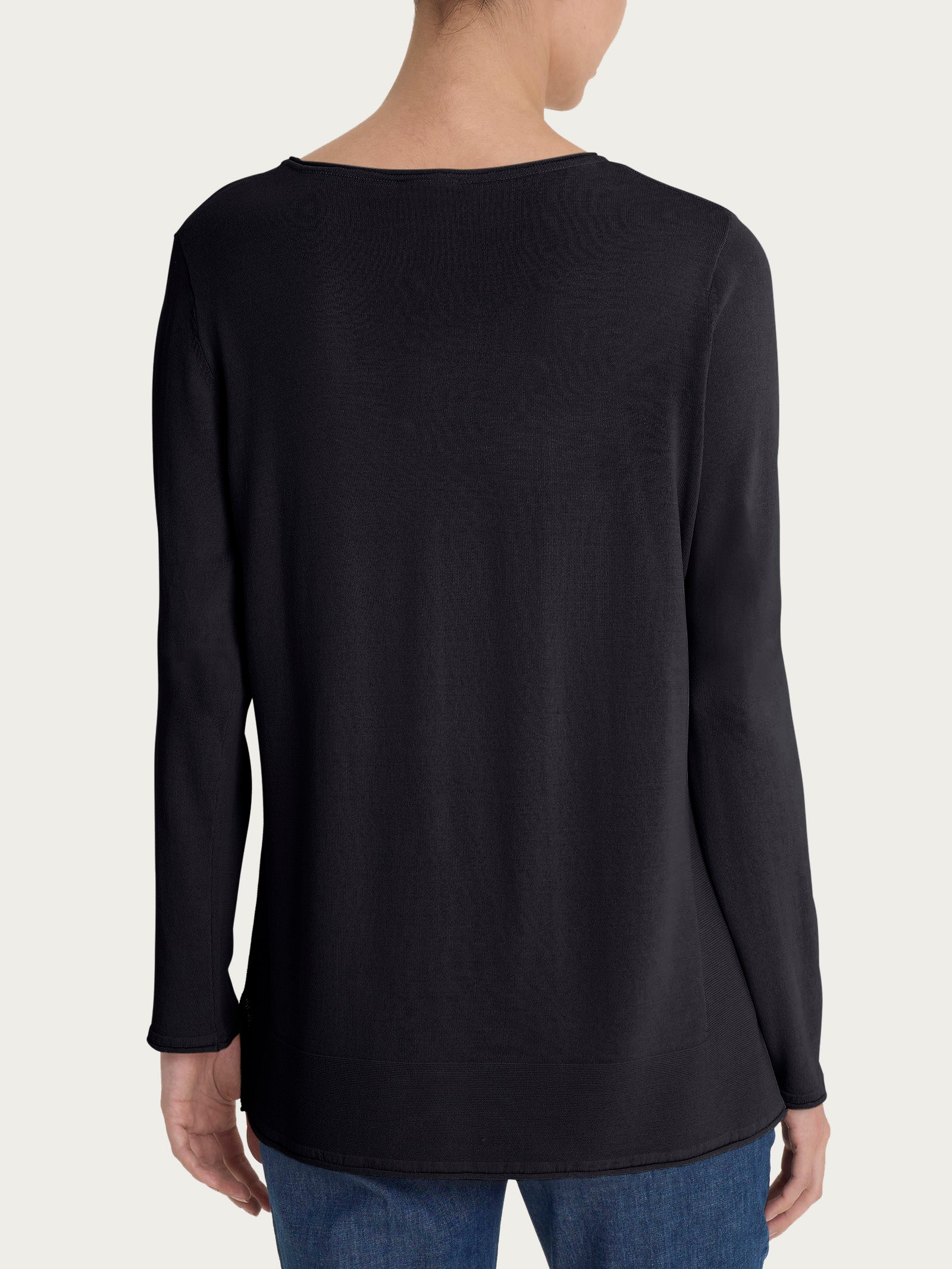 Maglia con collo a barchetta in Crêpe  - Nero - Image 2