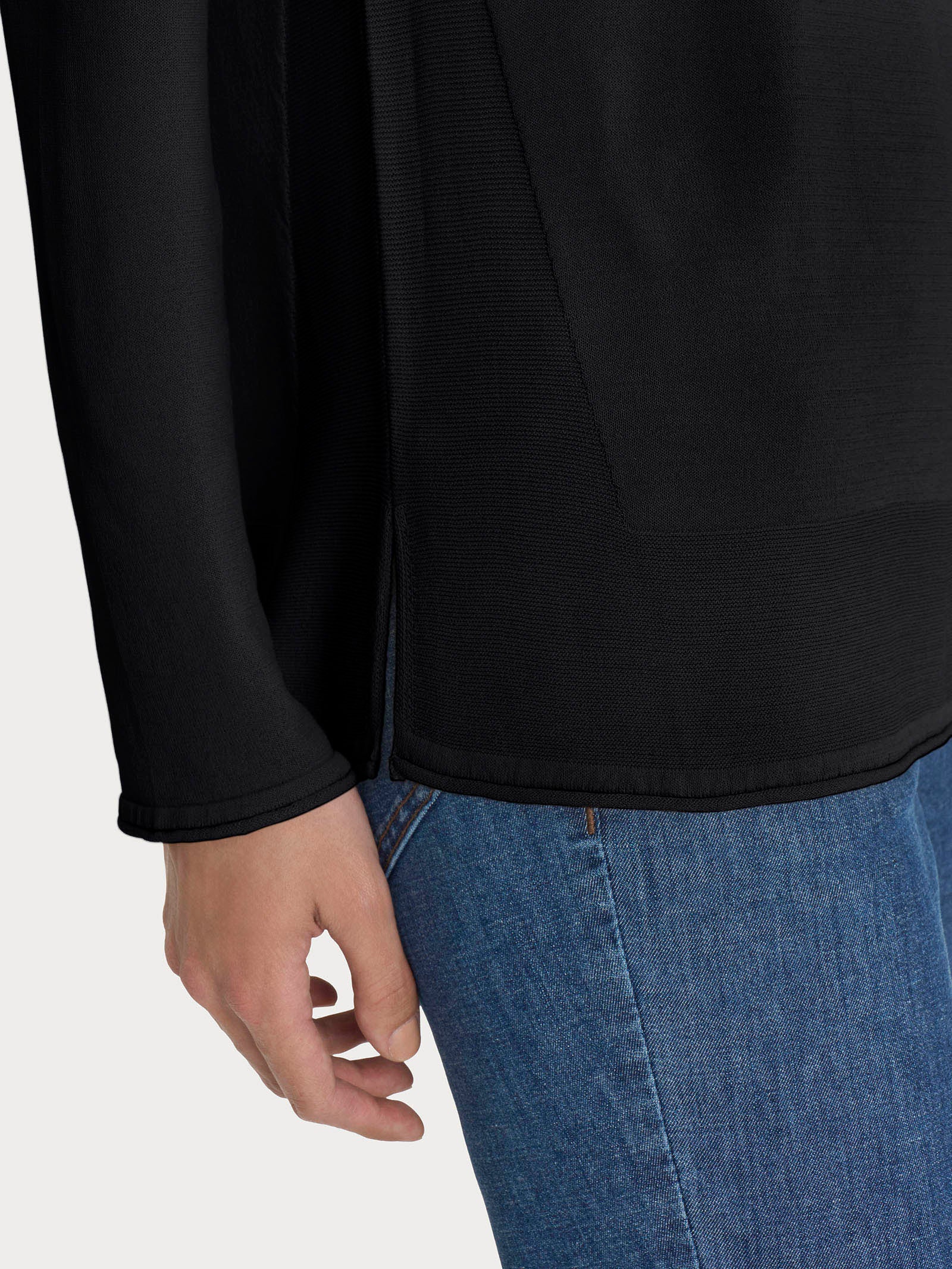 Maglia con collo a barchetta in Crêpe  - Nero - Image 3