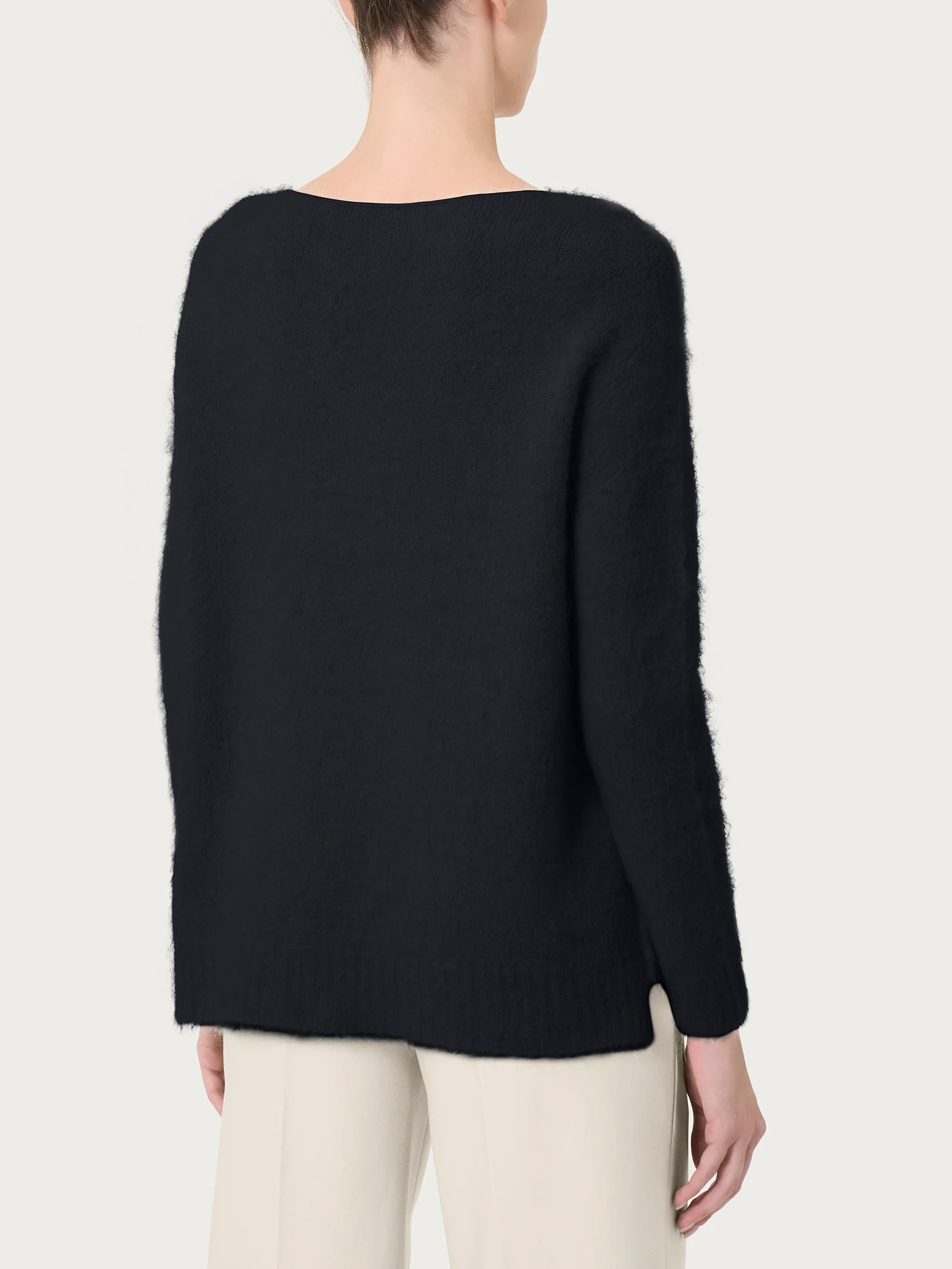 Maglia con collo a barchetta in misto lana e alpaca - Nero - Image 2