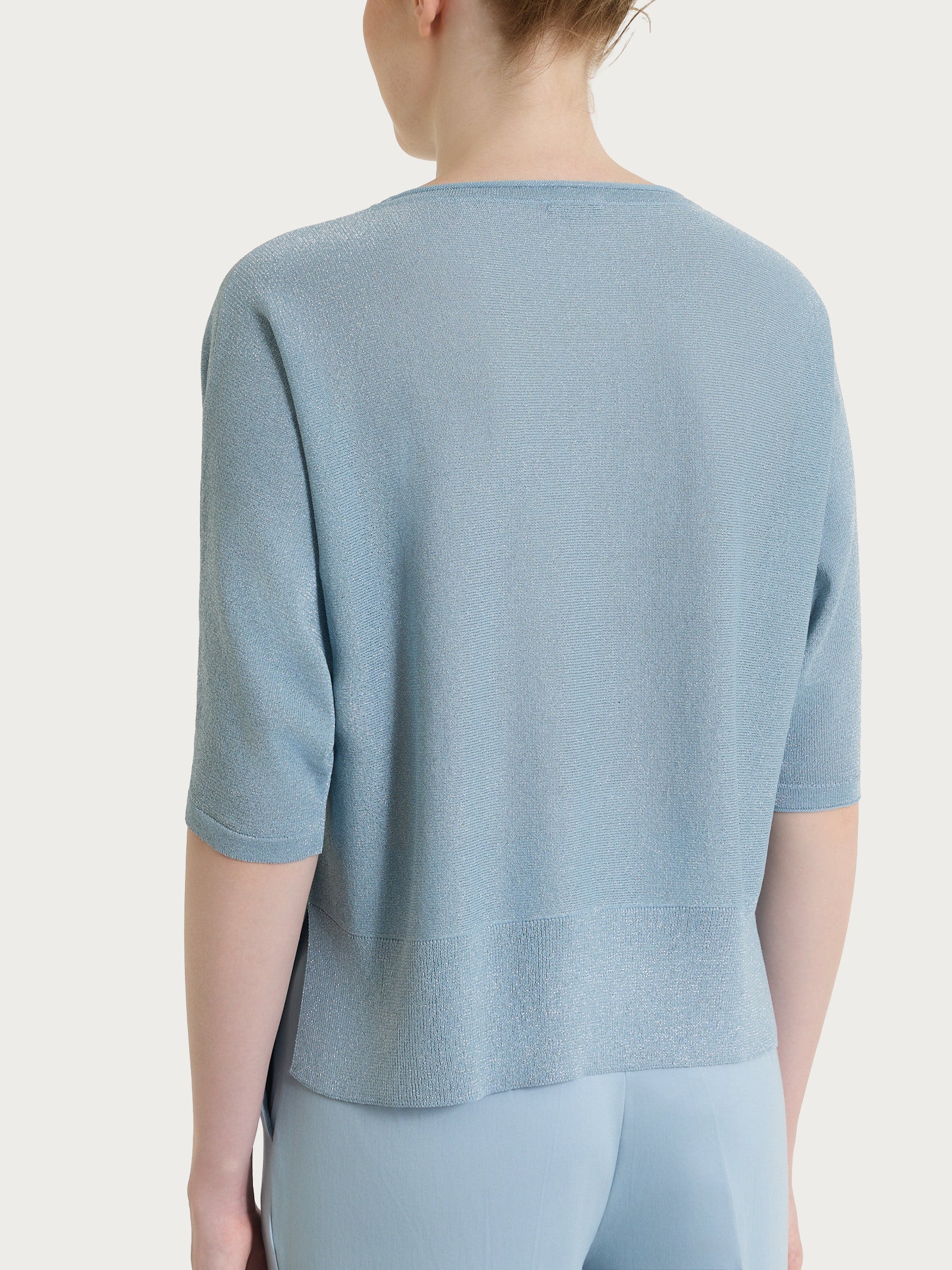 Maglia con manica a pipistrello in Crêpe Lurex - Dusty Blue - Image 4