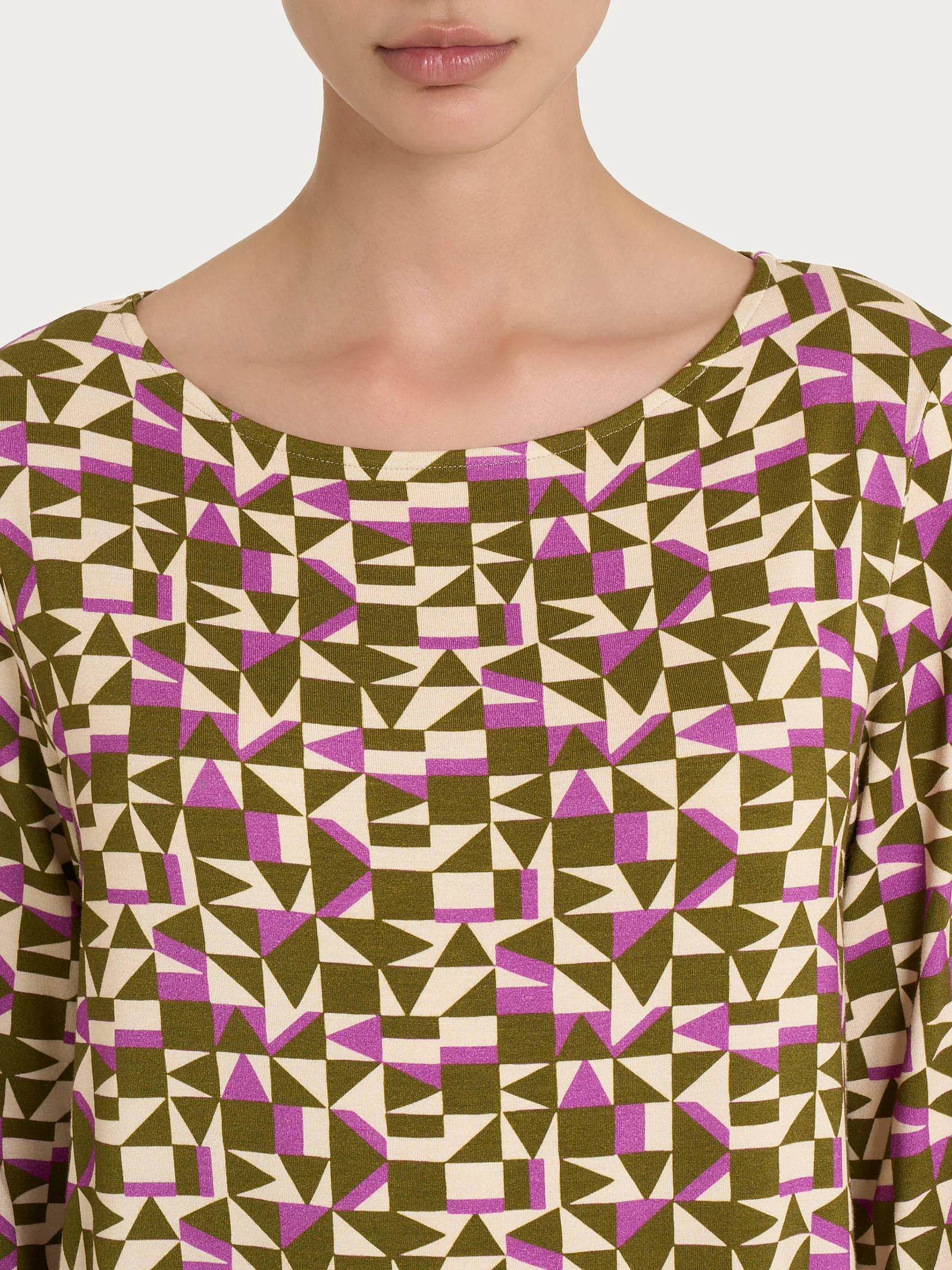 Maglia con scollo a barchetta e geometric pattern in Viscosa Summer - Fant. Cattleya Orchid - Image 3