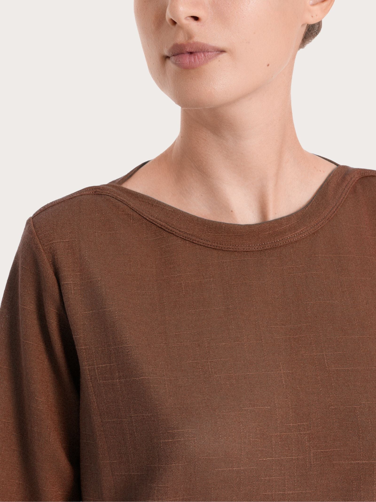 Maglia con scollo a barchetta in Summer Slub - Chocolate Fondant - Image 3