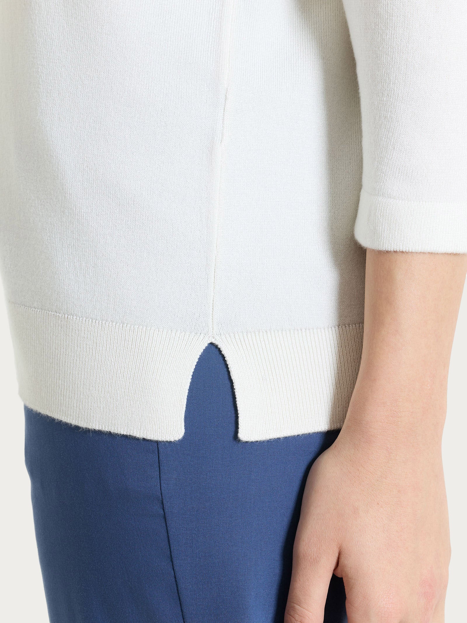 Maglia con scollo a V e con manica 3/4 in Summertime - Avorio - Image 3