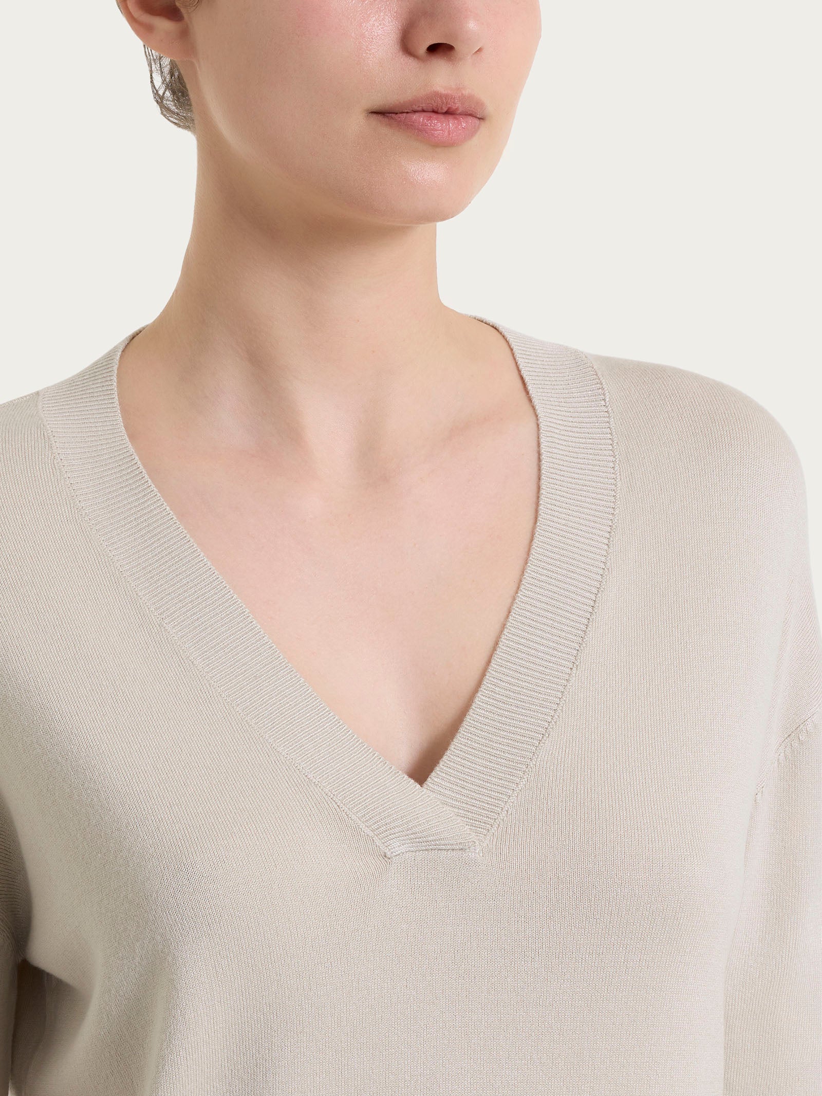 Maglia con scollo a V e con manica 3/4 in Summertime - Champignon - Image 4