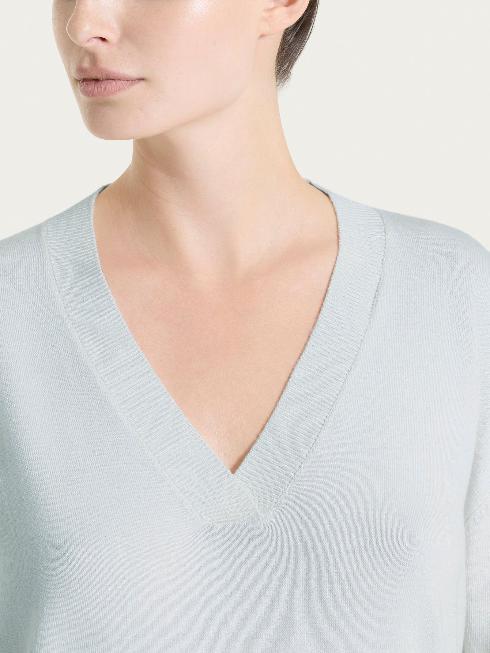 Maglia con scollo a V e con manica 3/4 in Summertime - Gray Dawn - Image 4
