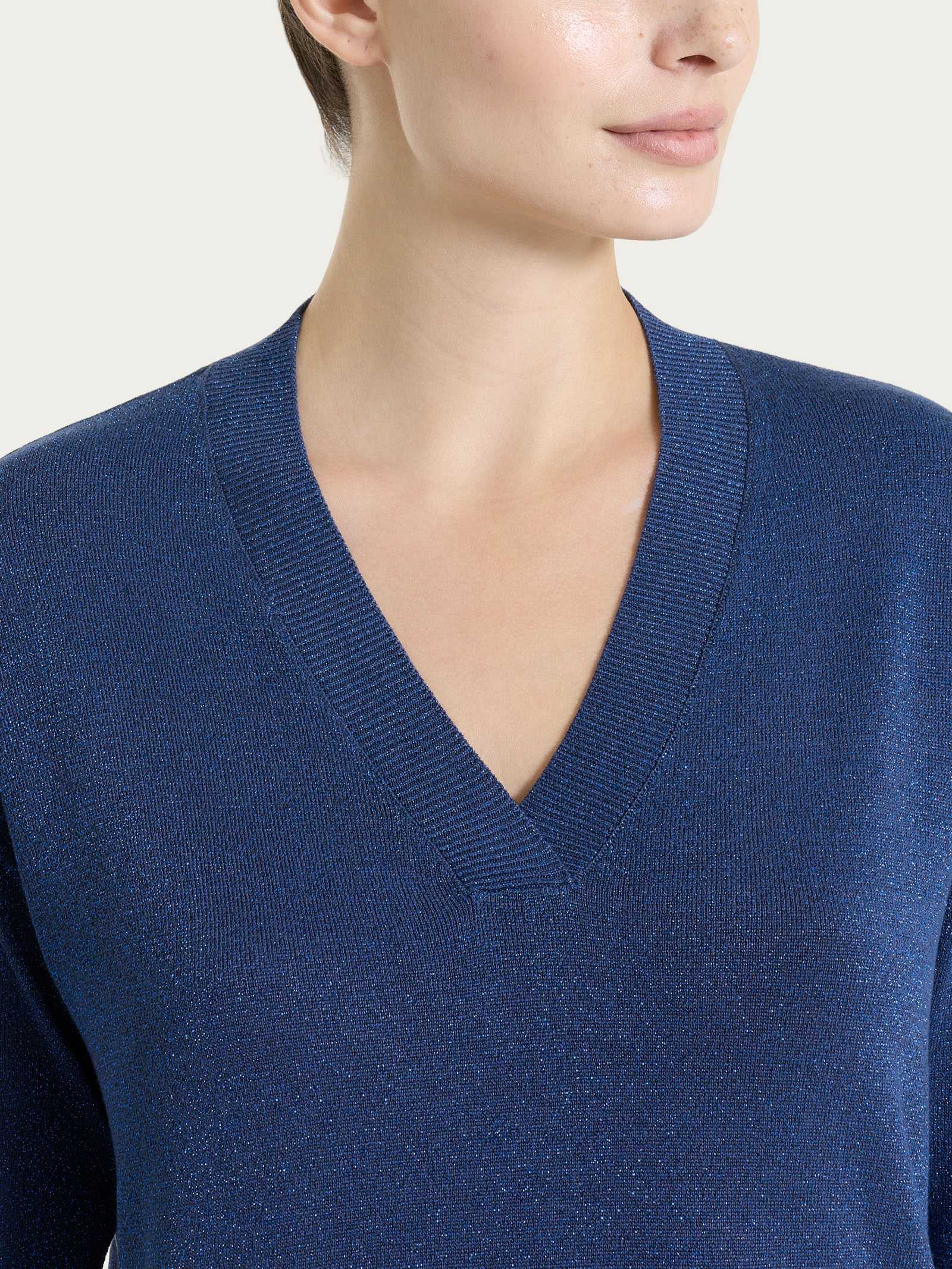 Maglia con scollo a V in Lurex Summertime - Oceana - Image 3