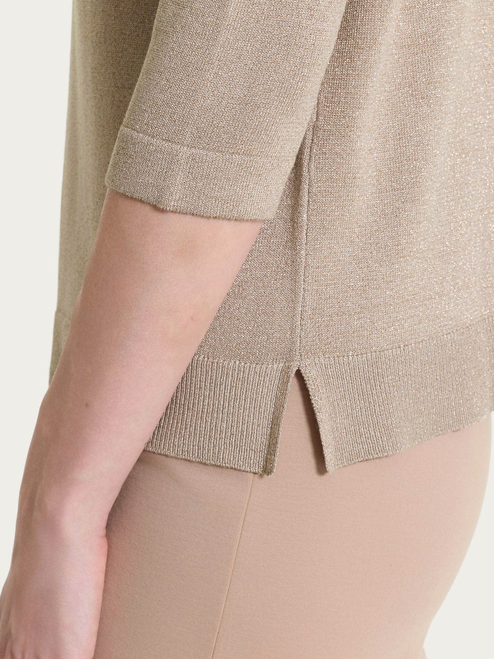 Maglia con scollo a V in Lurex Summertime - Crockery - Image 4