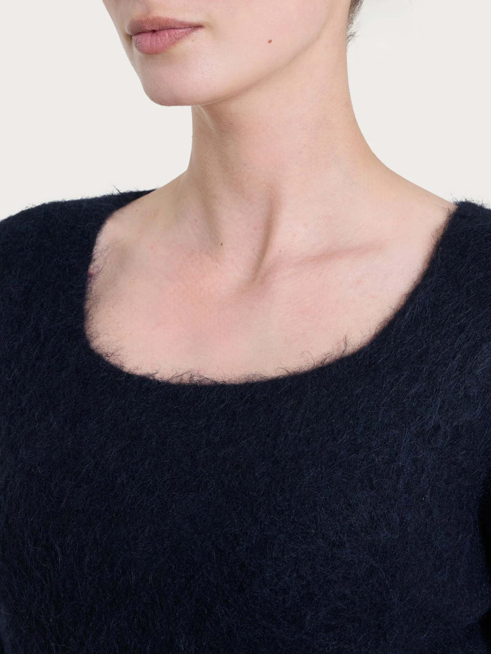 Maglia con scollo madonna in Misto Alpaca - Nero - Image 3