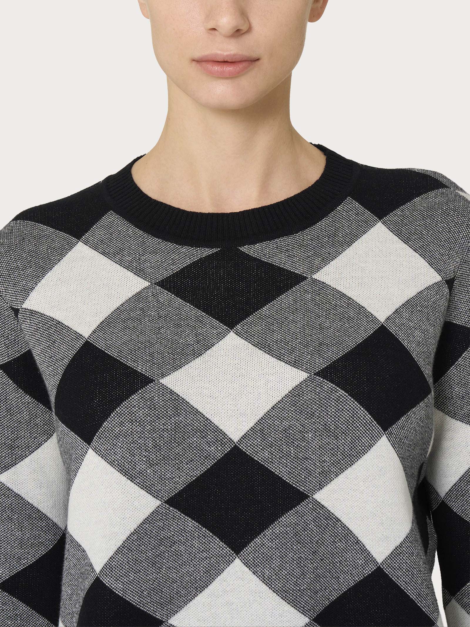 Maglia corta girocollo in filato Winter Cotton  - Fant.Nero - Image 3