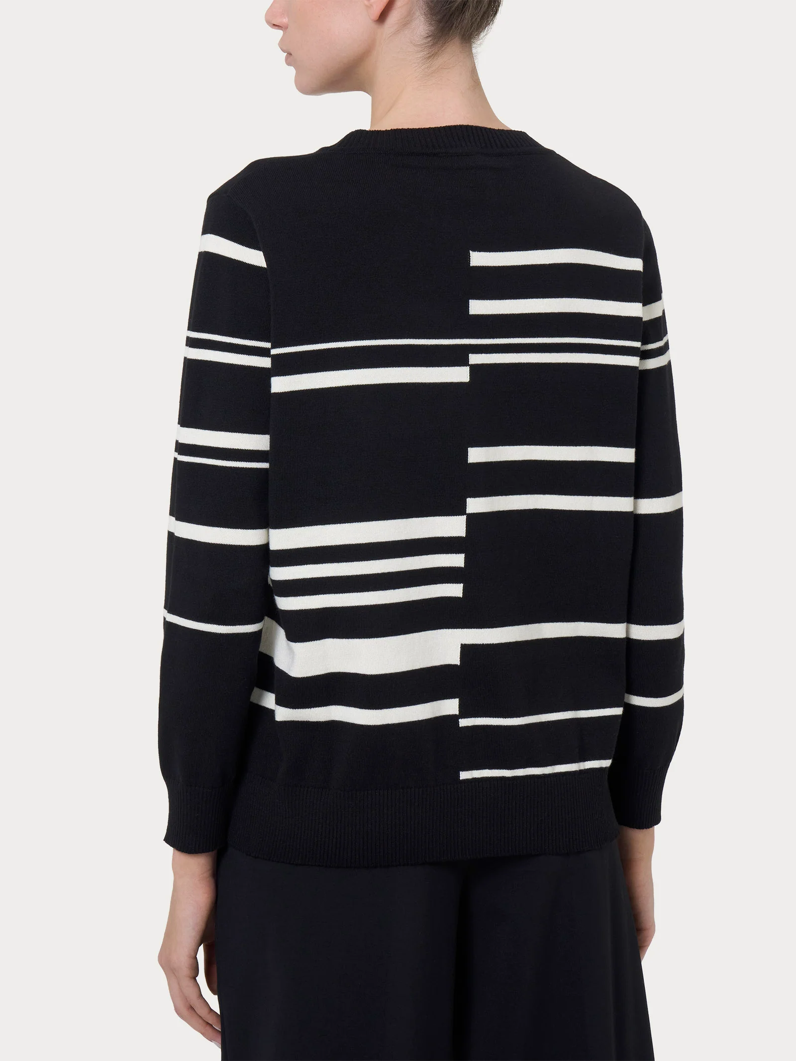 Maglia girocollo a righe sfalsate Four Seasons - Fant.Nero - Image 2