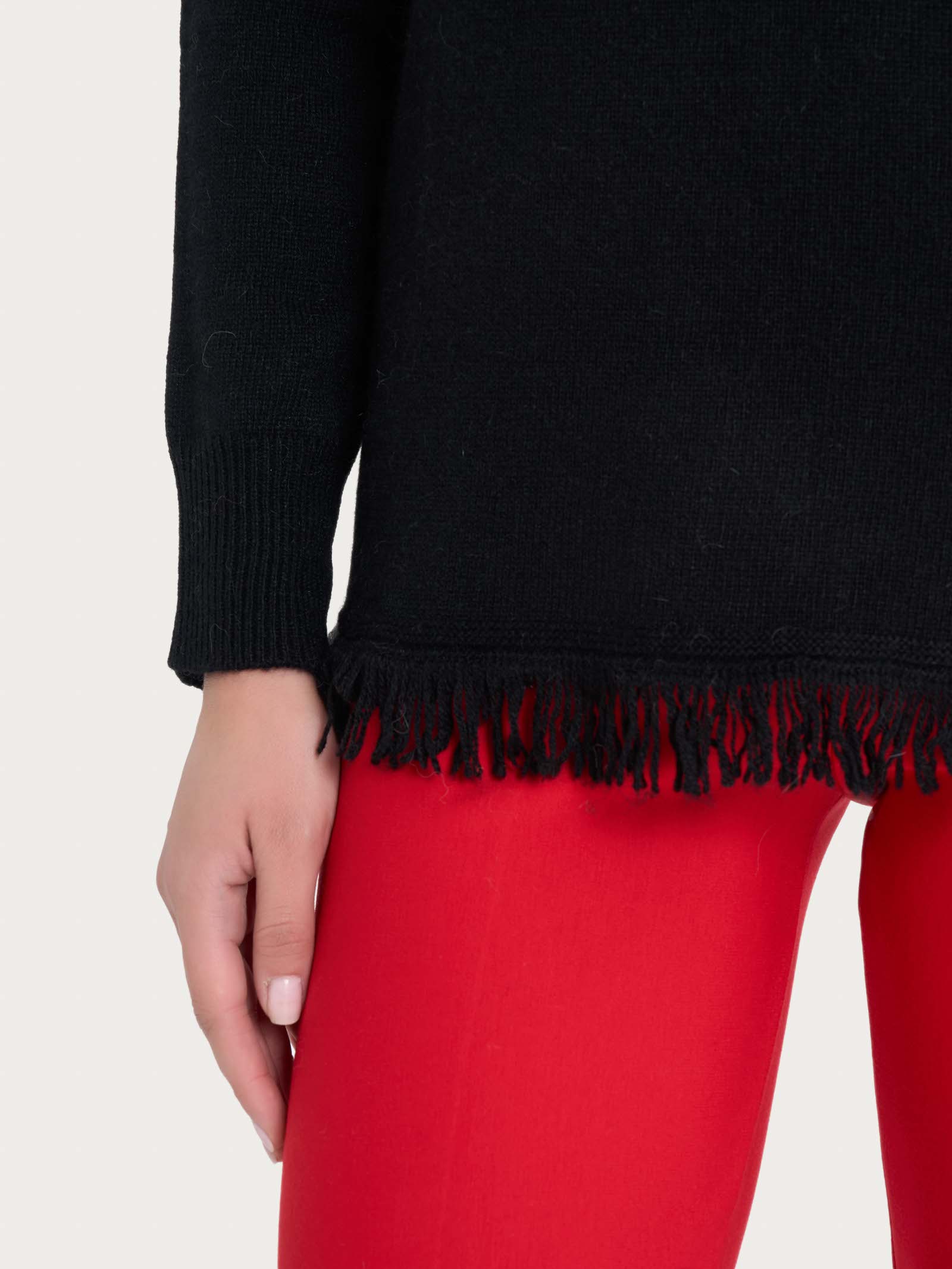 Maglia girocollo con frange in misto angora - Nero - Image 3