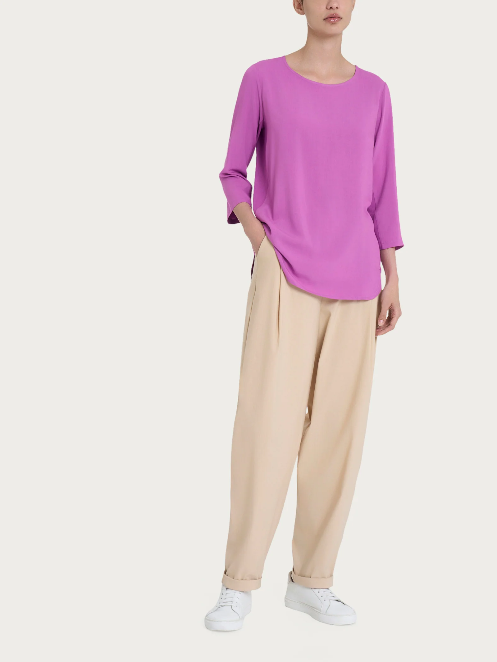 Maglia girocollo con inserto laterale in Misto Viscosa - Cattleya Orchid - Image 4