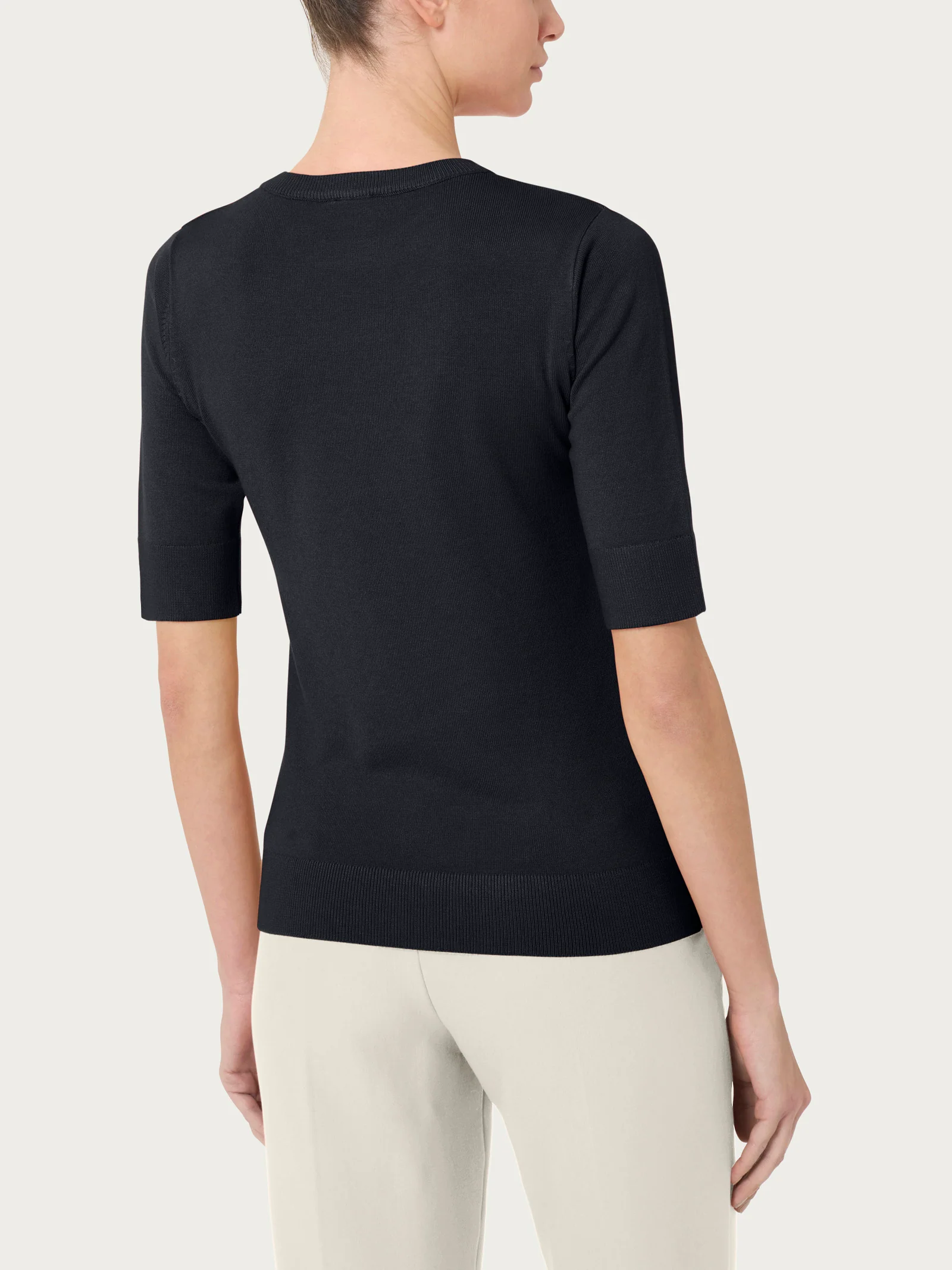 Maglia girocollo con manica corta Four Seasons - Nero - Image 2
