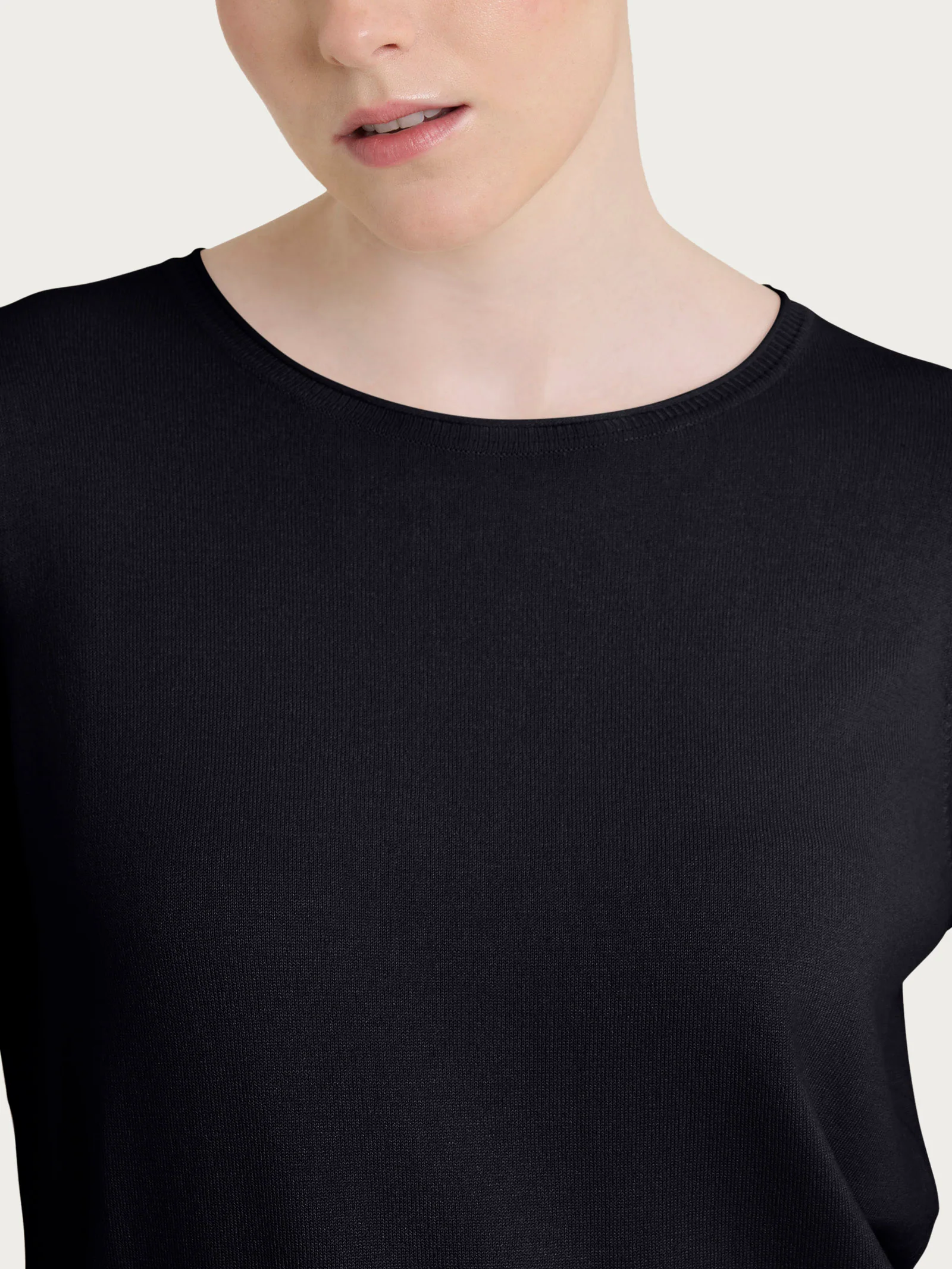 Maglia girocollo con manica lunga in Summertime - Nero - Image 3