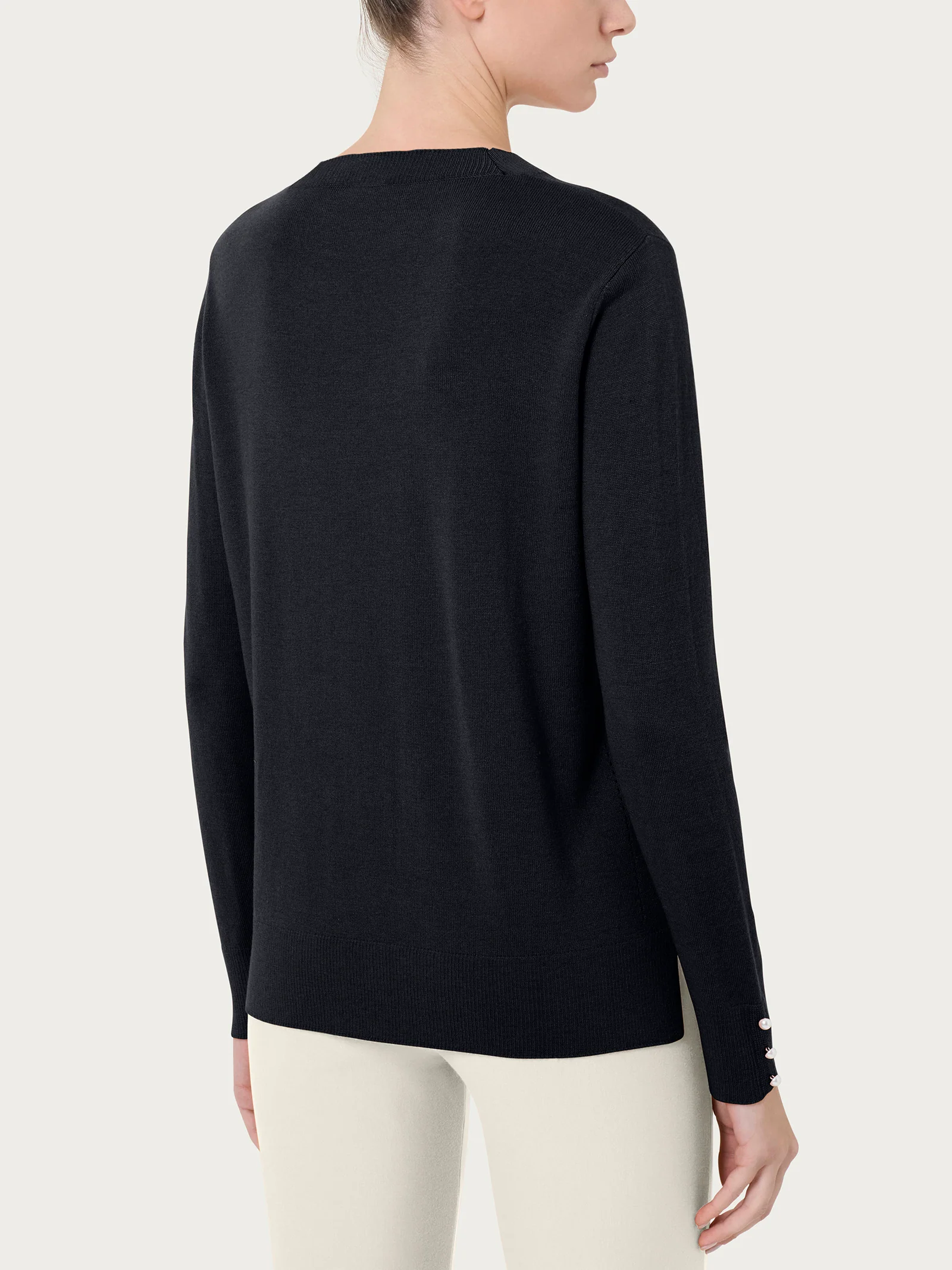 Maglia girocollo con perline in Merino Soft - Nero - Image 2