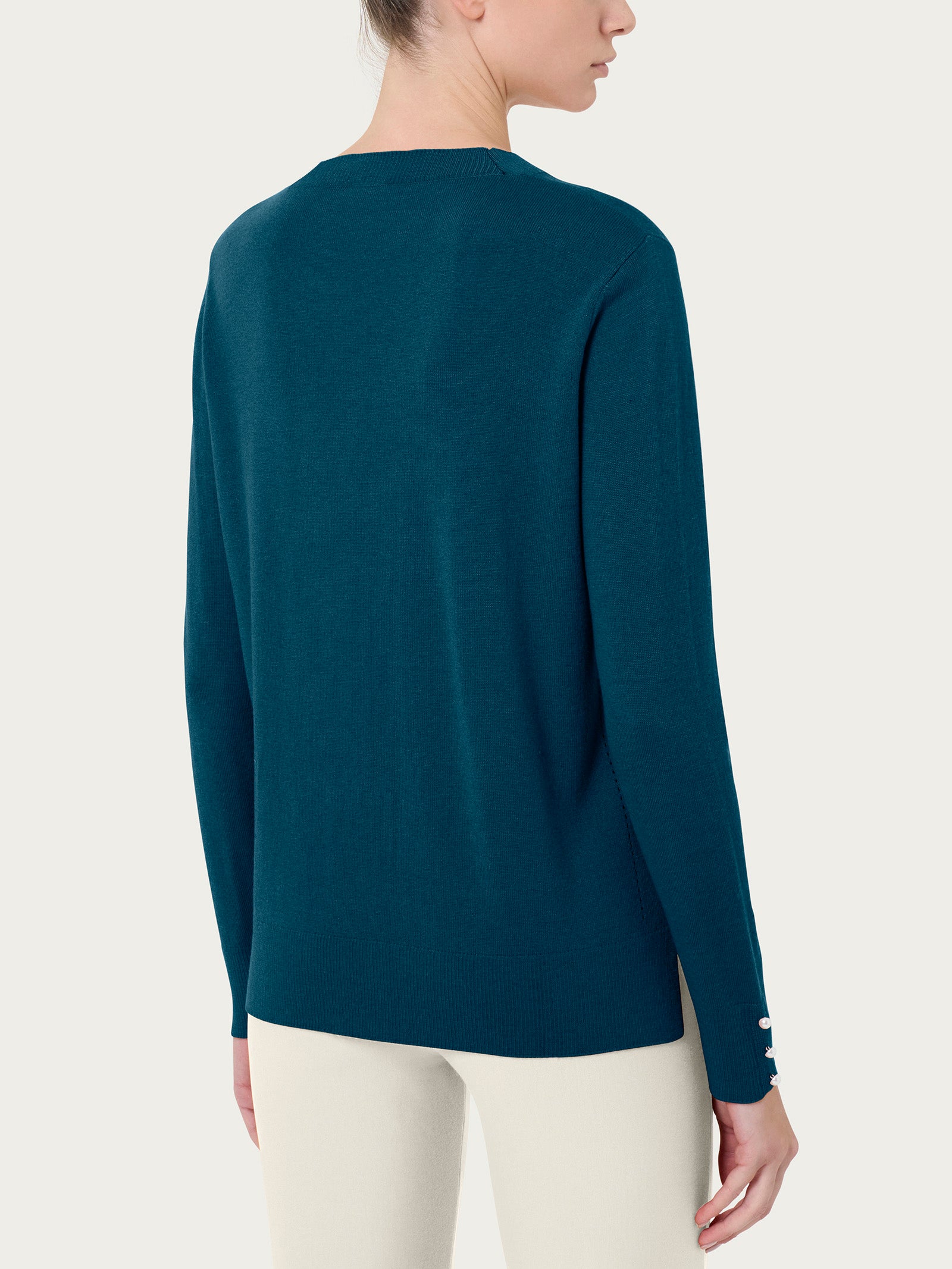 Maglia girocollo con perline in Merino Soft - Reflecting Pond - Image 2