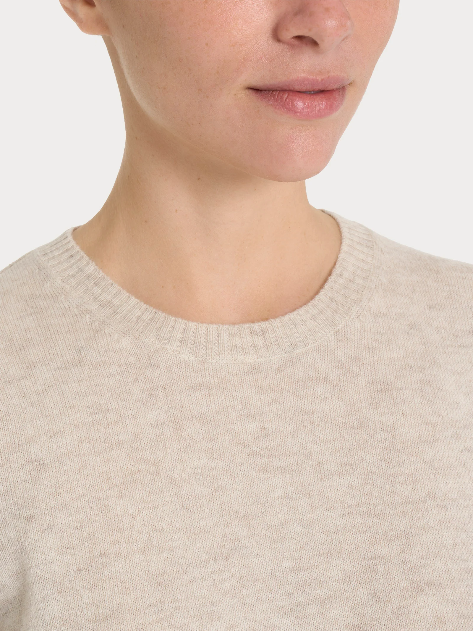 Maglia girocollo in cashmerino - Champignon mel. - Image 3