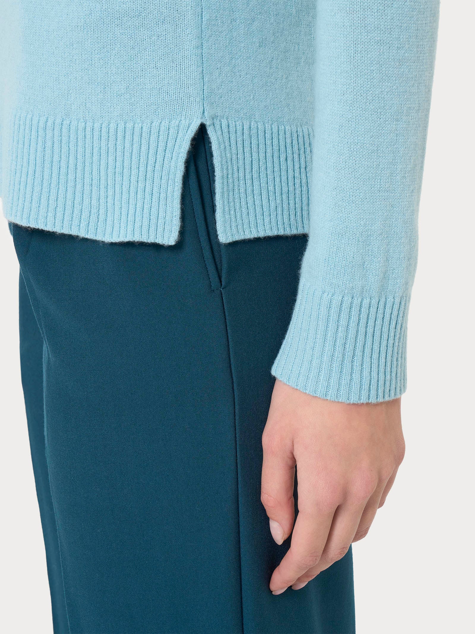 Maglia girocollo in cashmerino - Nile Blue - Image 3