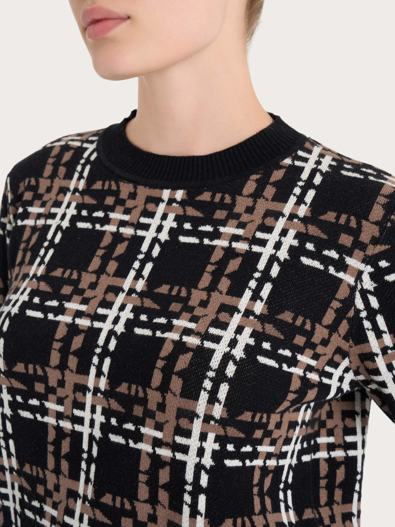 Maglia girocollo in filato Winter Cotton - Fant.Nero - Image 3