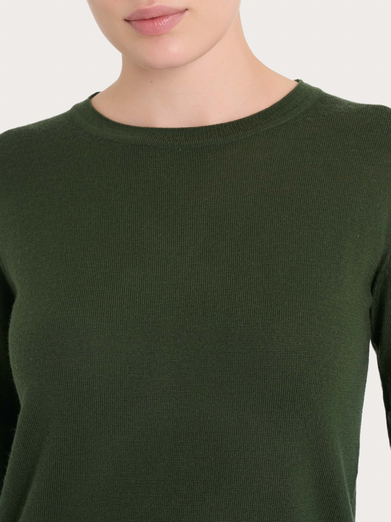 Maglia girocollo in Merino Soft -  Kombu Green - Image 3